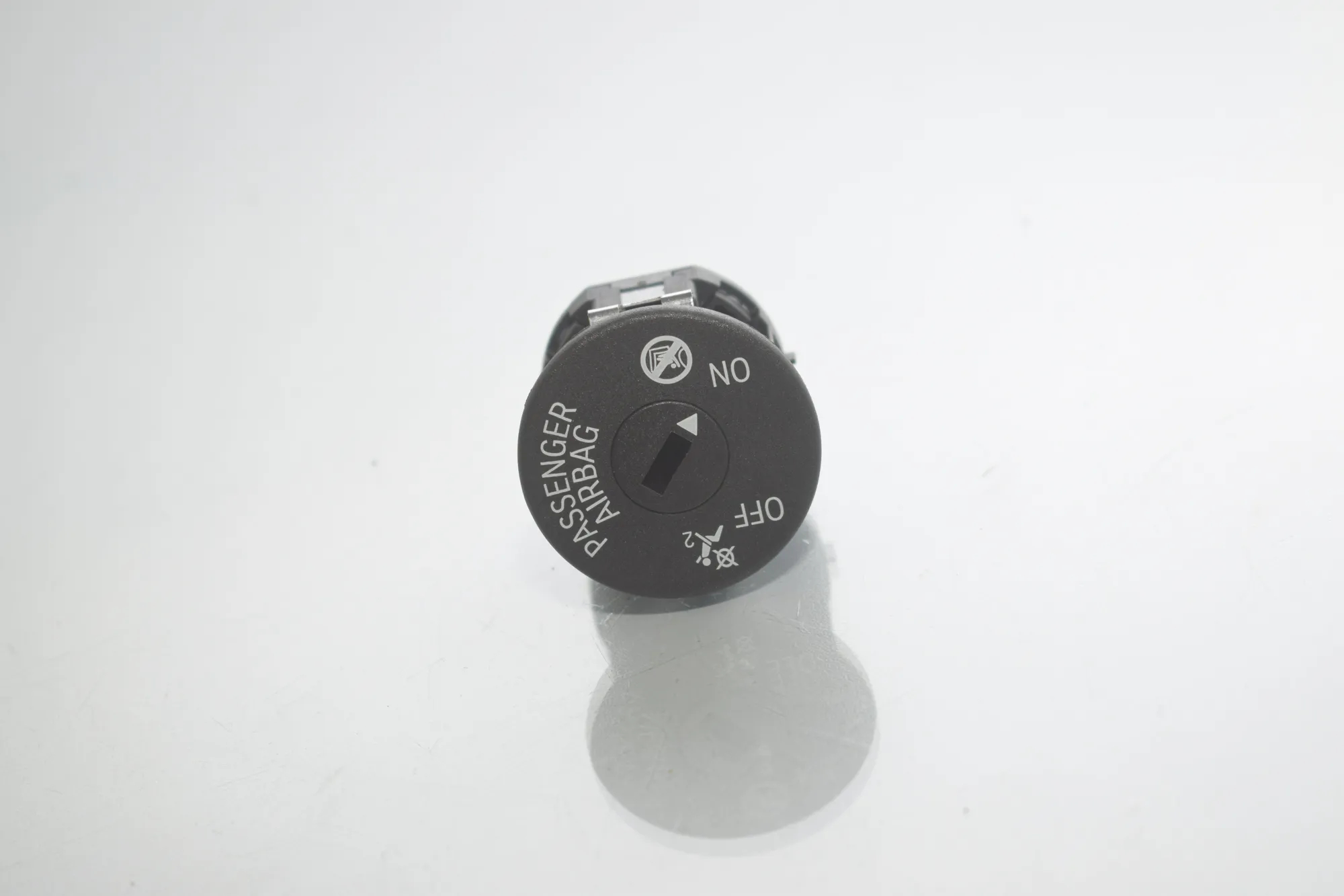 SRS Switch – OEM 61319483781 · BMW 1 (F40) (2019 - -) (F40)118d 2020 – 2