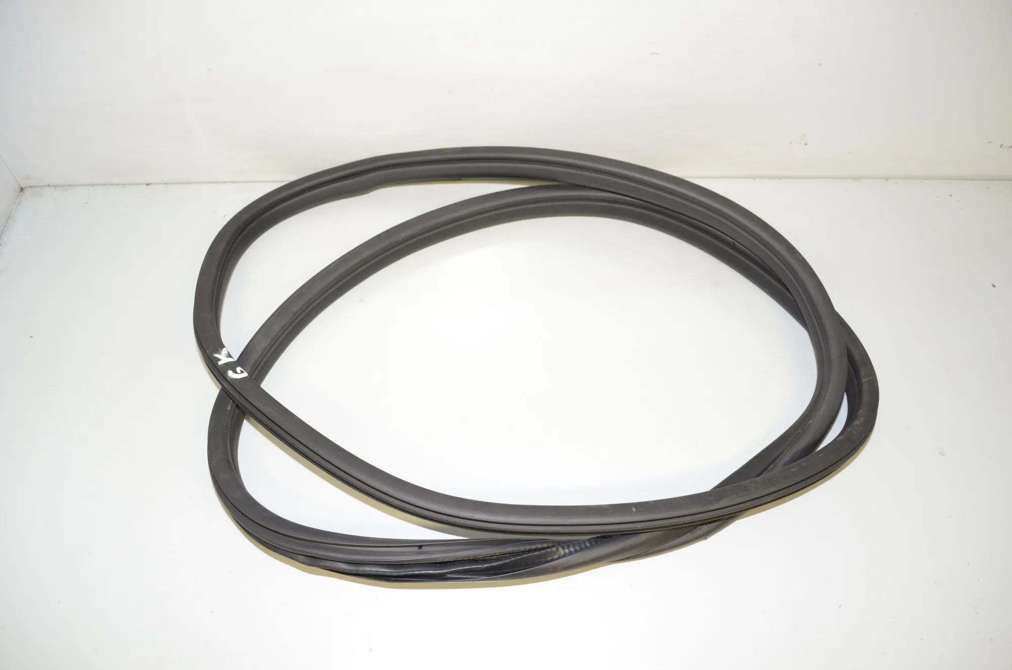 Rear Left Door Seal Rubber – OEM 9880689 · BMW 1 (F40) (2019 - -) (F40)118d 2020 – 2