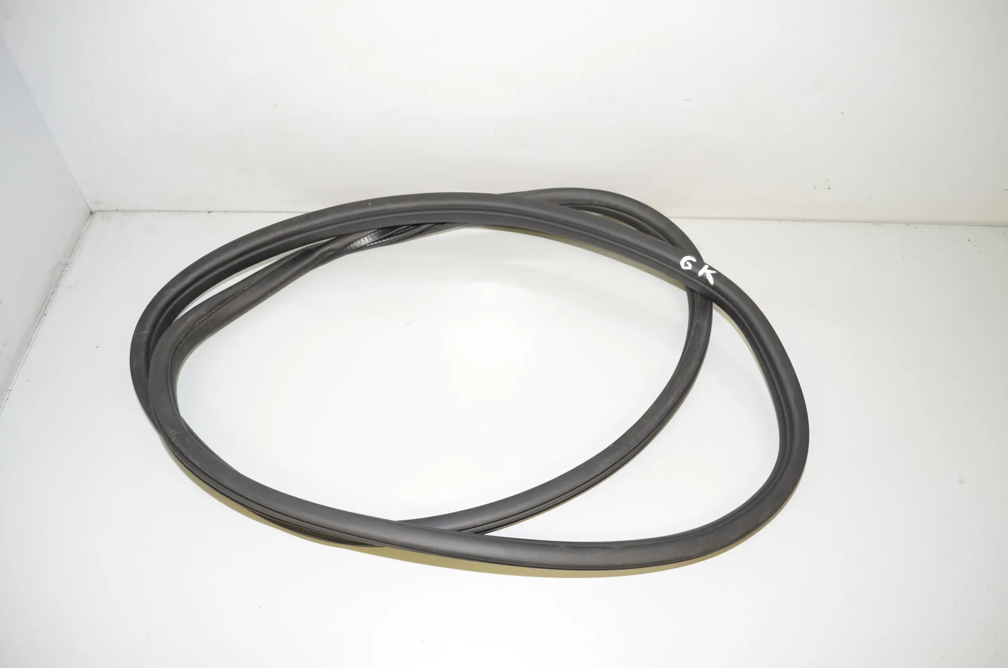 Rear Left Door Seal Rubber – OEM 9880689 · BMW 1 (F40) (2019 - -) (F40)118d 2020