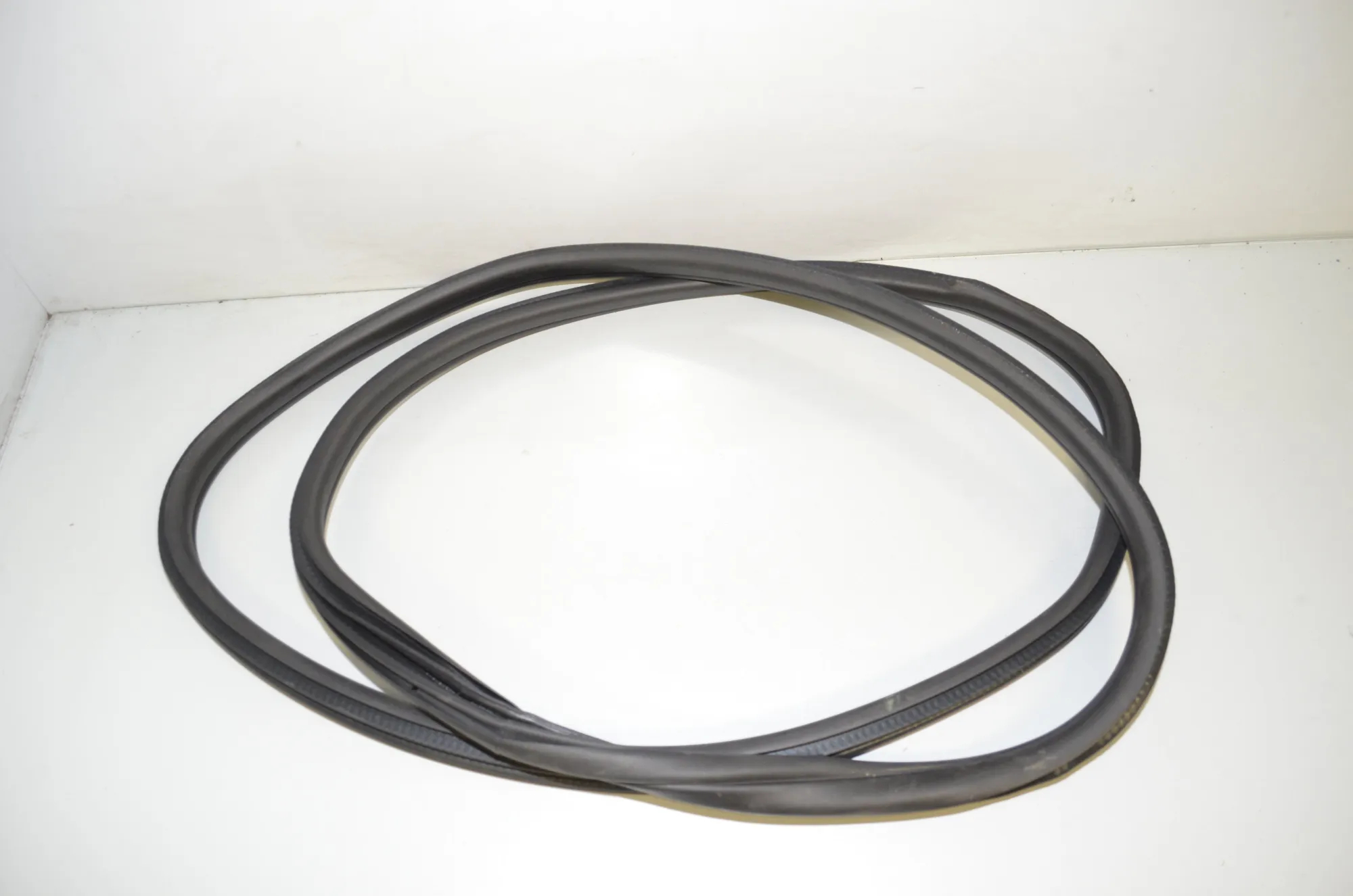 Rear Left Door Seal Rubber – OEM 9880689 · BMW 1 (F40) (2019 - -) (F40)118d 2020 – 4