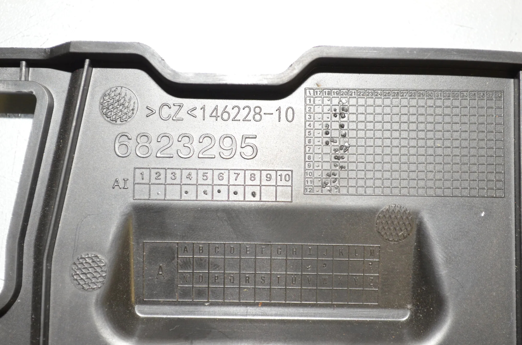 Dashboard Lower Trim – OEM 6823295 · BMW 1 (F40) (2019 - -) (F40)118d 2020 – 4