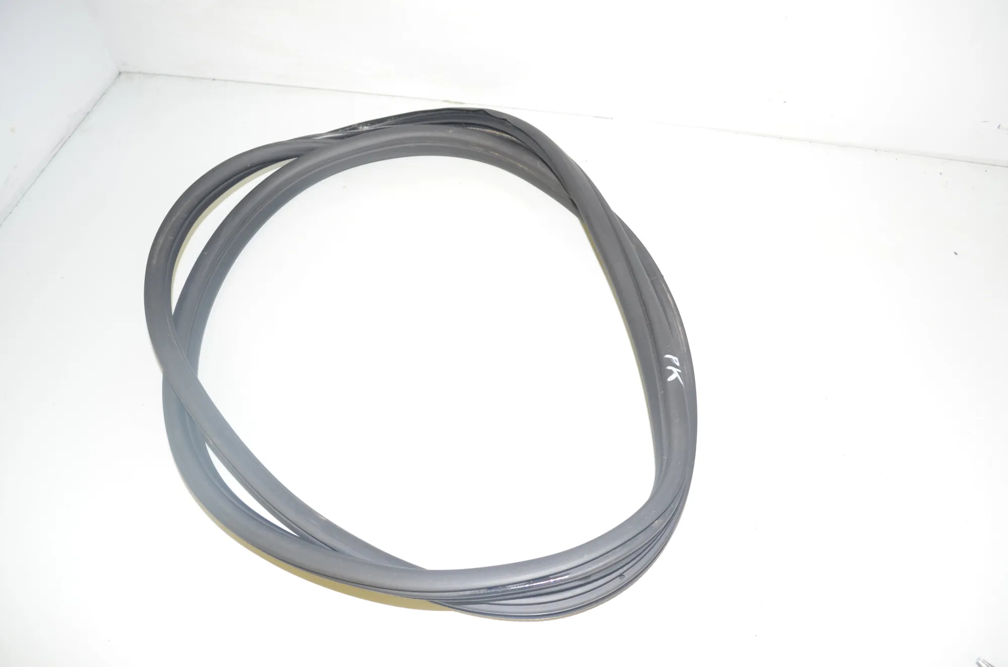 Front Left Door Seal Rubber – OEM 9880688 · BMW 1 (F40) (2019 - -) (F40)118d 2020