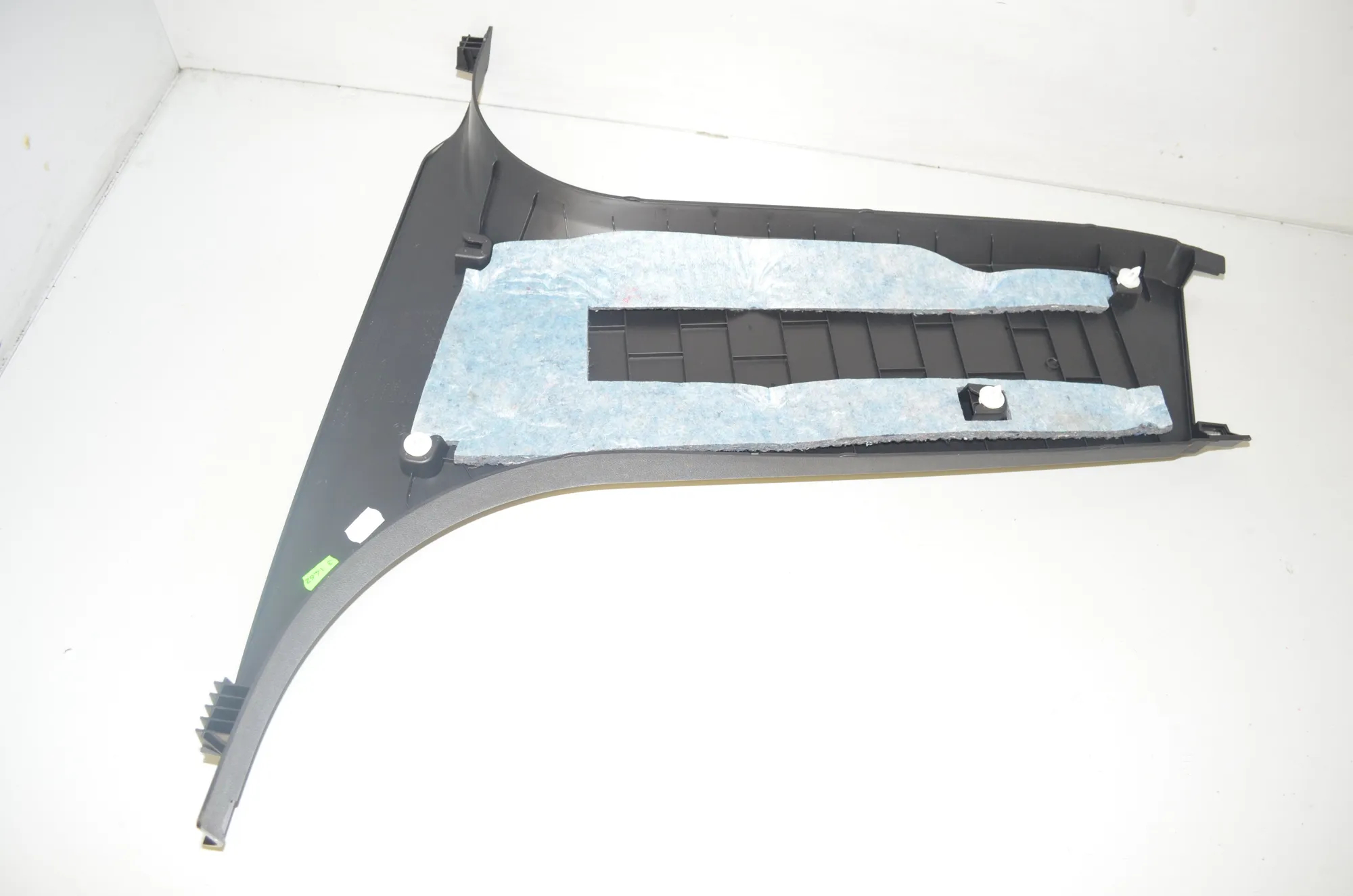 Right Side B Pillar Trim – OEM 7444940 · BMW 1 (F40) (2019 - -) (F40)118d 2020 – 3