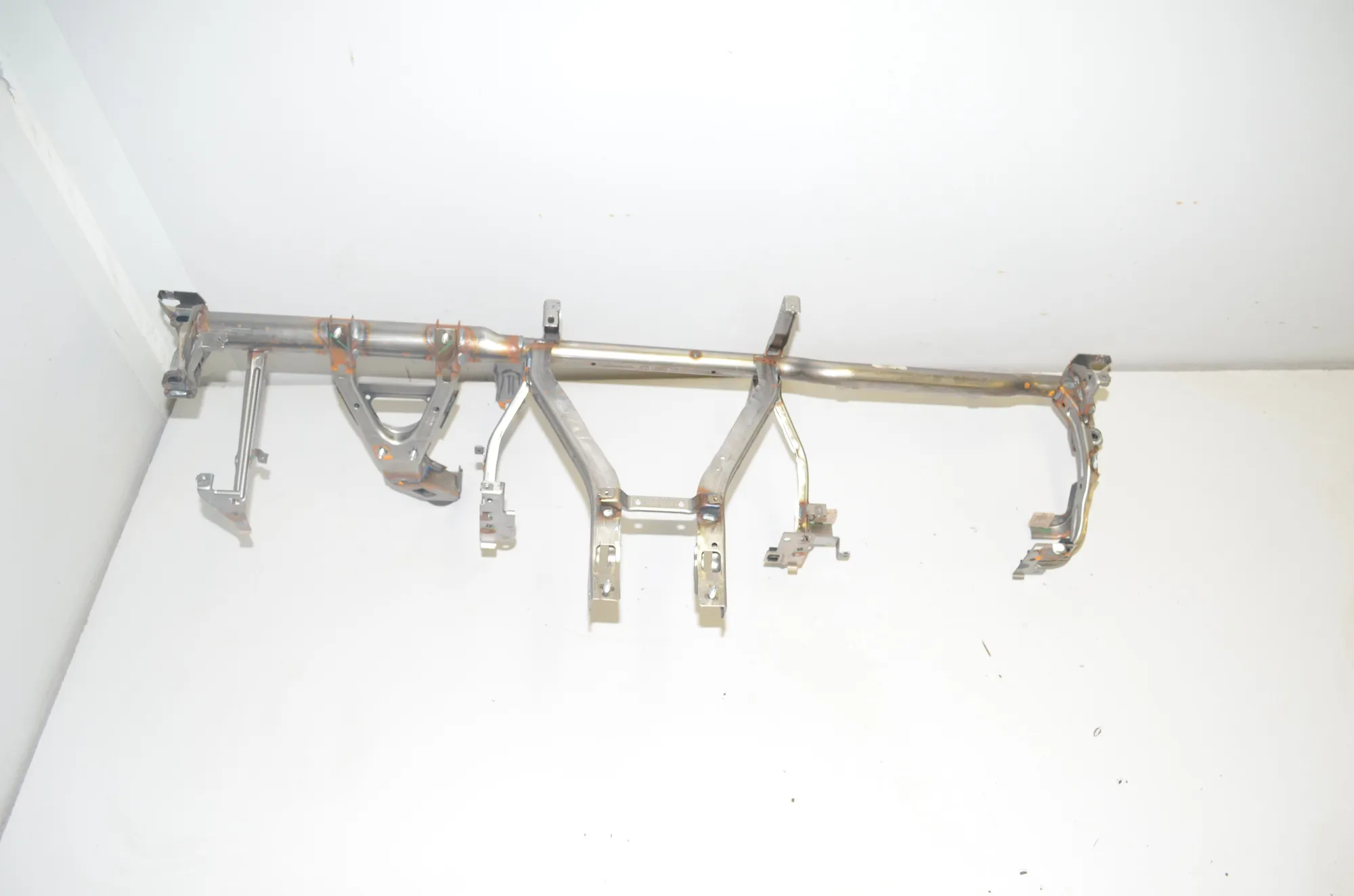 Dashboard Frame – OEM 6823064 · BMW 1 (F40) (2019 - -) (F40)118d 2020 – 2