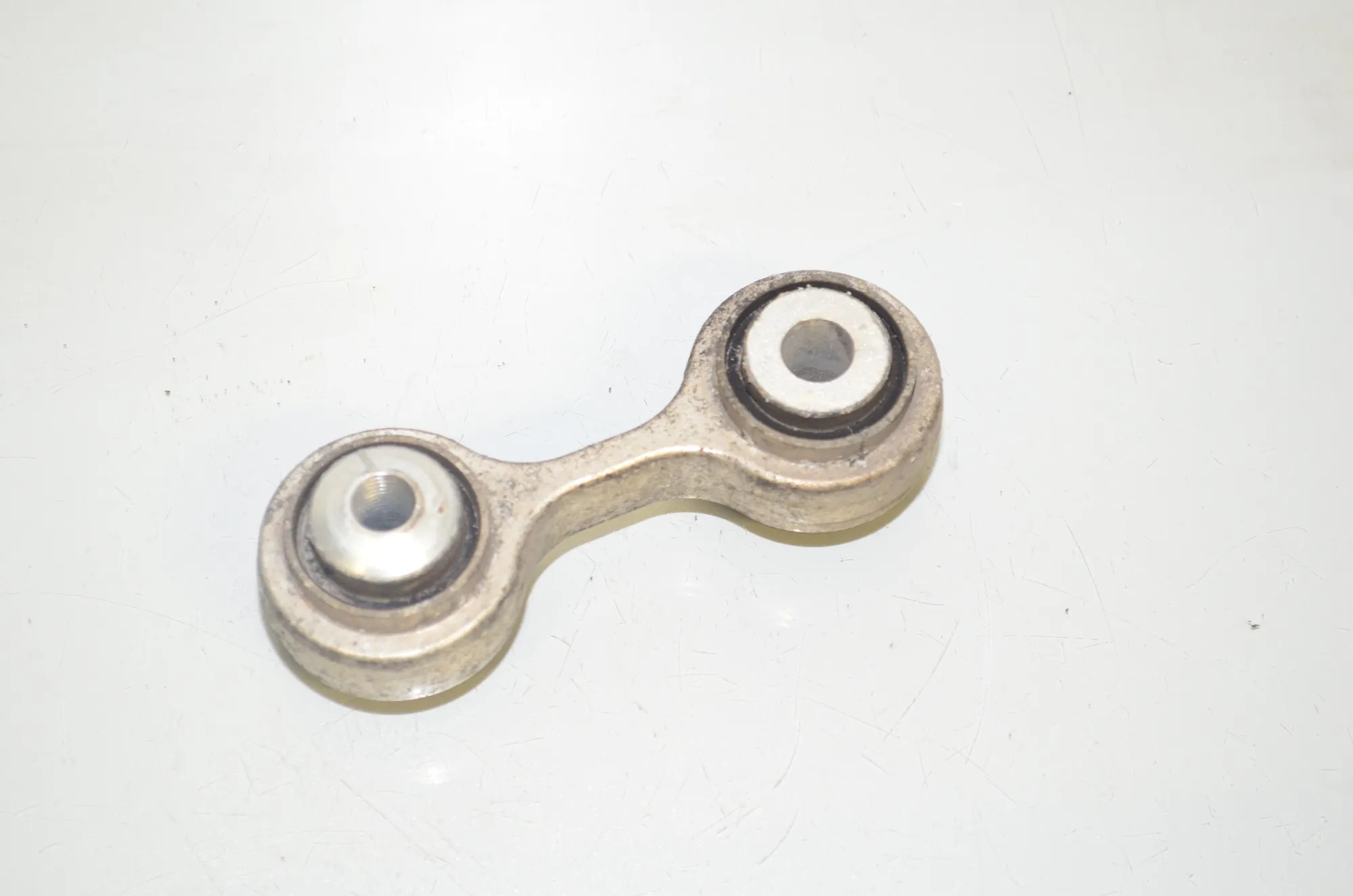 Rear Right Control Arm – OEM 2284130 · BMW 5 (F10) M5 2012