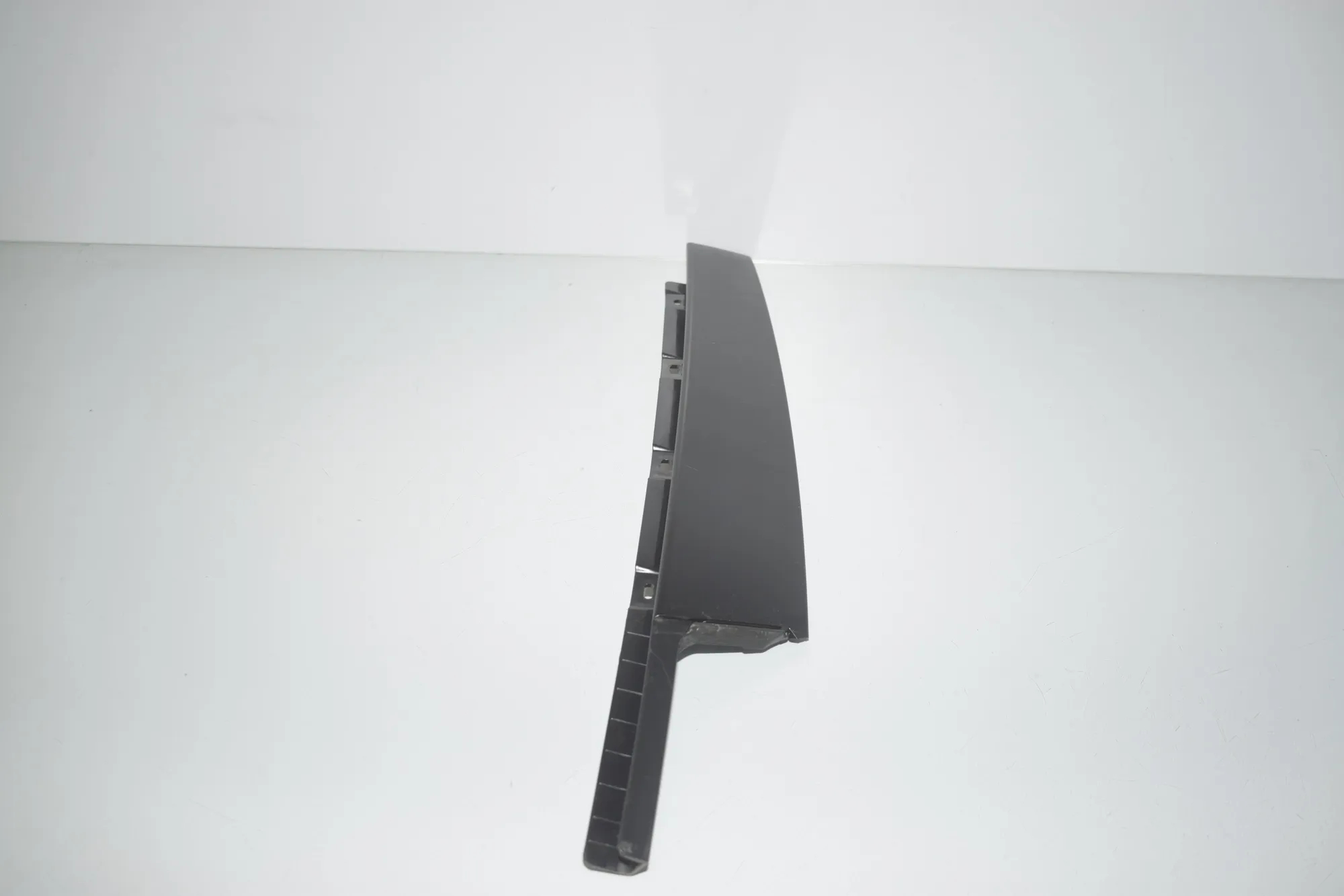 Front Left Door Window Strip – OEM 549971 · BMW 3 (G20, G28) (2018 - -) 330 e Plug-in-Hybrid 2021