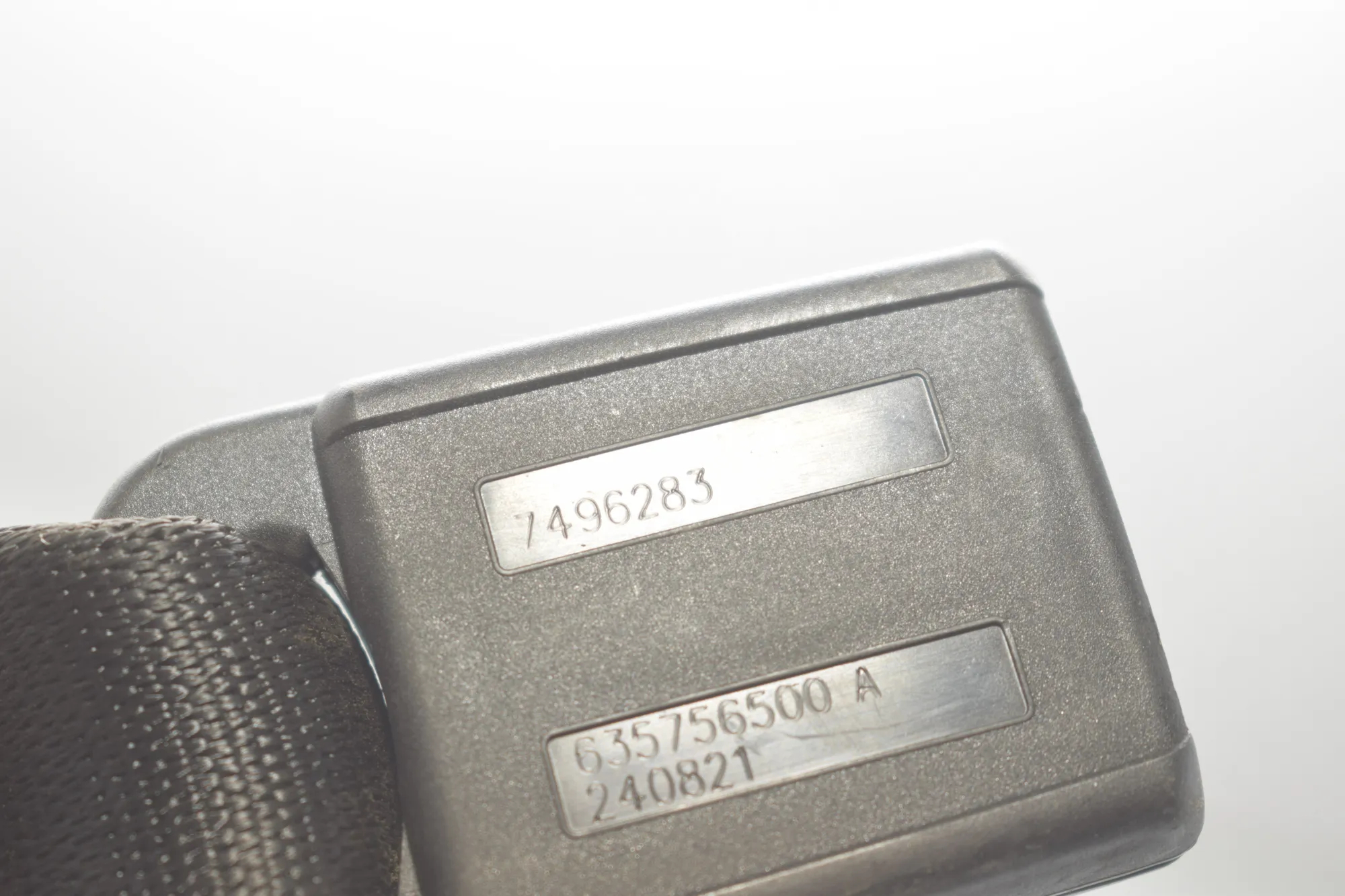 Rear Left Seat Buckle – OEM 7496283 · BMW 3 (G20, G28) (2018 - -) 330 e Plug-in-Hybrid 2021 – 4