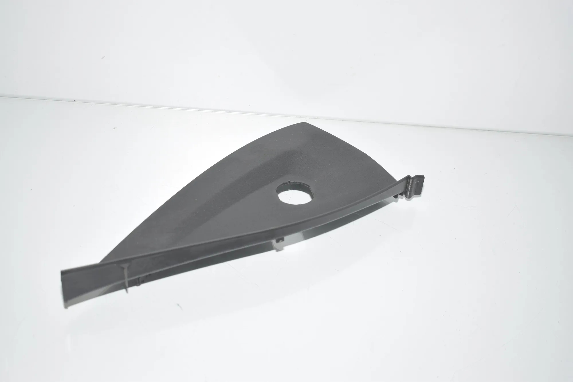 Dashboard Side Trim – OEM 6805560 · BMW 3 (G20, G28) (2018 - -) 330 e Plug-in-Hybrid 2021 – 4