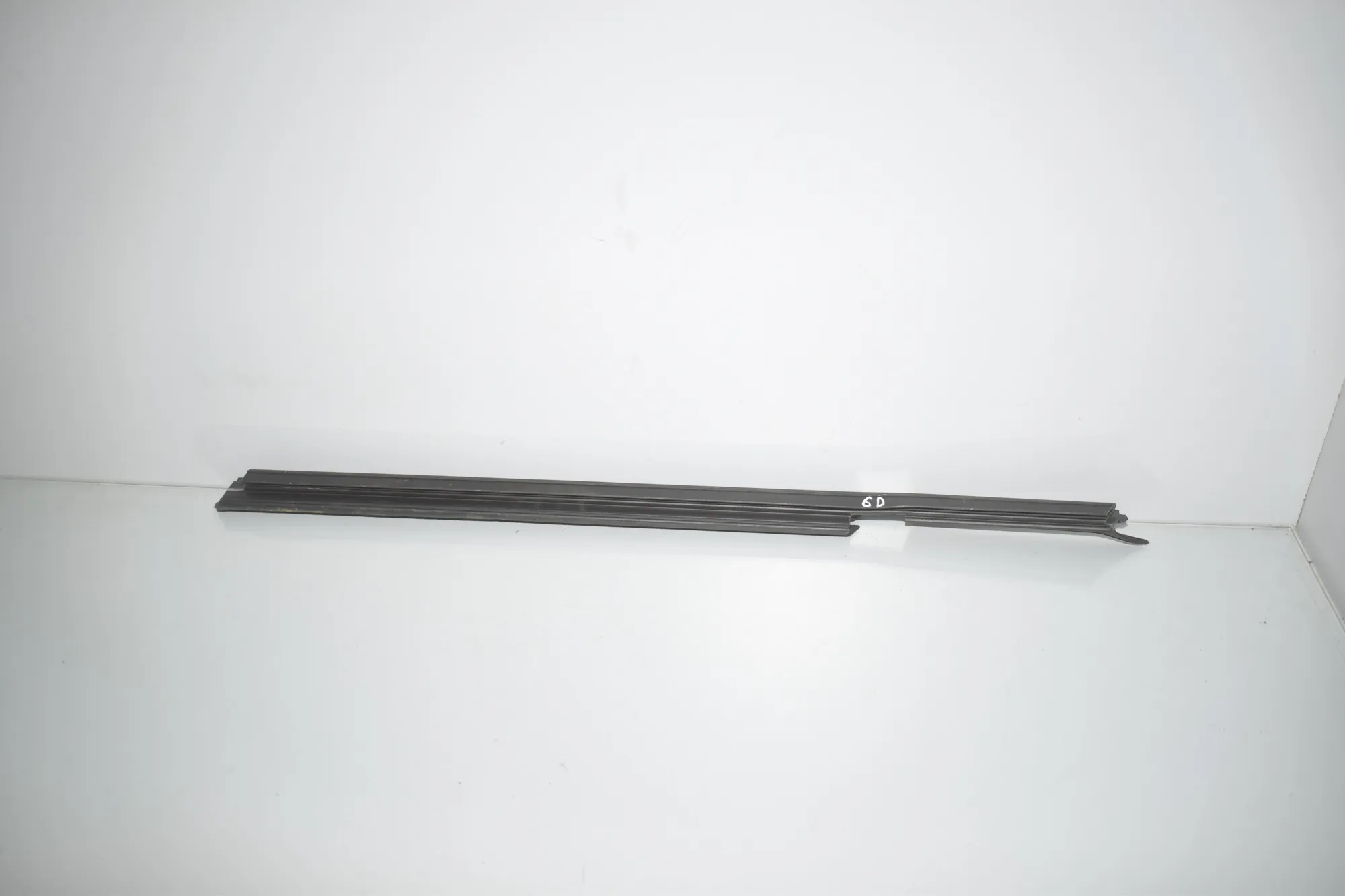 Rear Right Door Window Strip – OEM 7407422 · BMW 3 (G20, G28) (2018 - -) 330 e Plug-in-Hybrid 2021 – 3