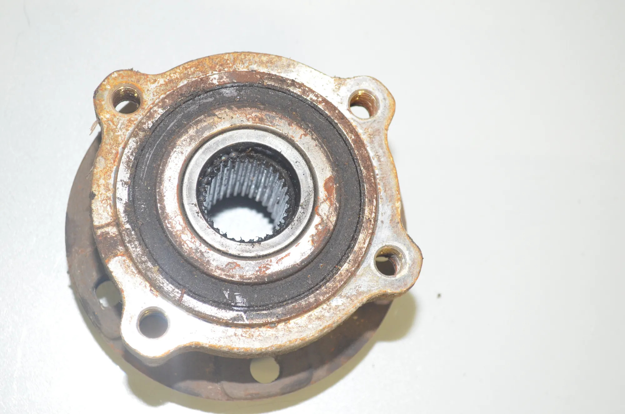 Front Right Wheel Bearing – OEM 6779735 · BMW X5 (E70) xDrive 40 d 2010 – 4