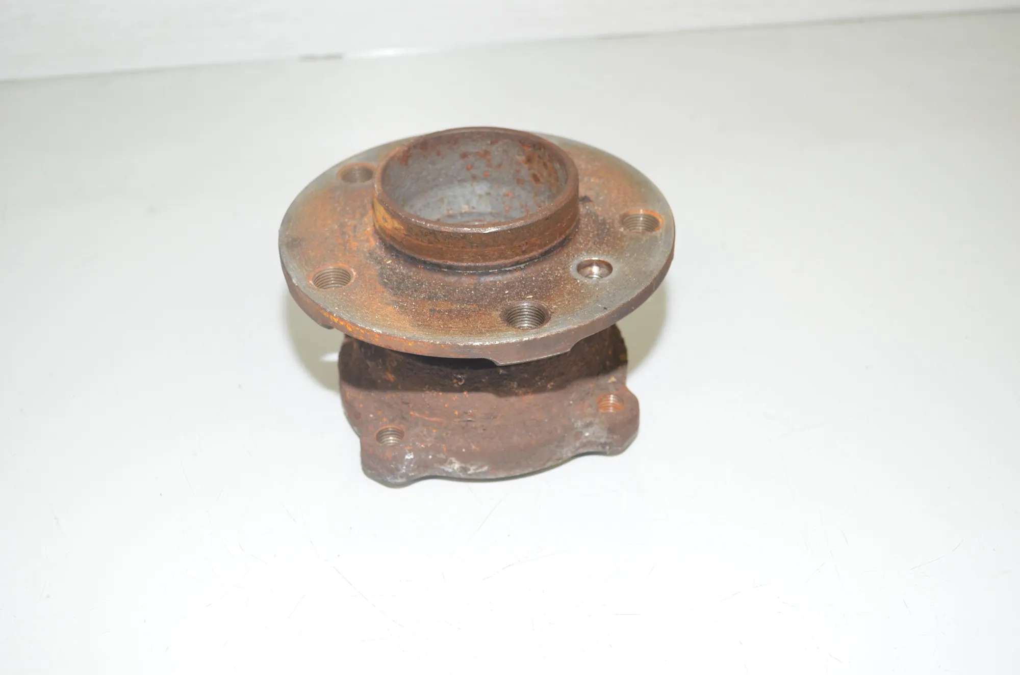 Rear Right Wheel Bearing – OEM 6867811 · BMW X5 (E70) xDrive 40 d 2010 – 2