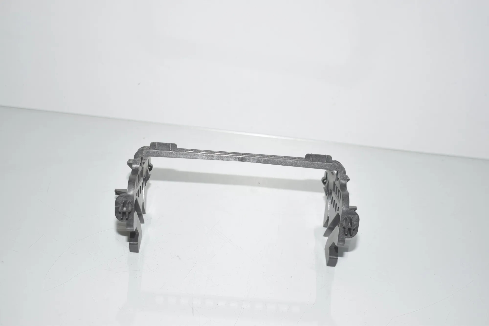Bracket – OEM 6811443 · BMW 3 (G20, G28) (2018 - -) 330 e Plug-in-Hybrid 2021 – 5