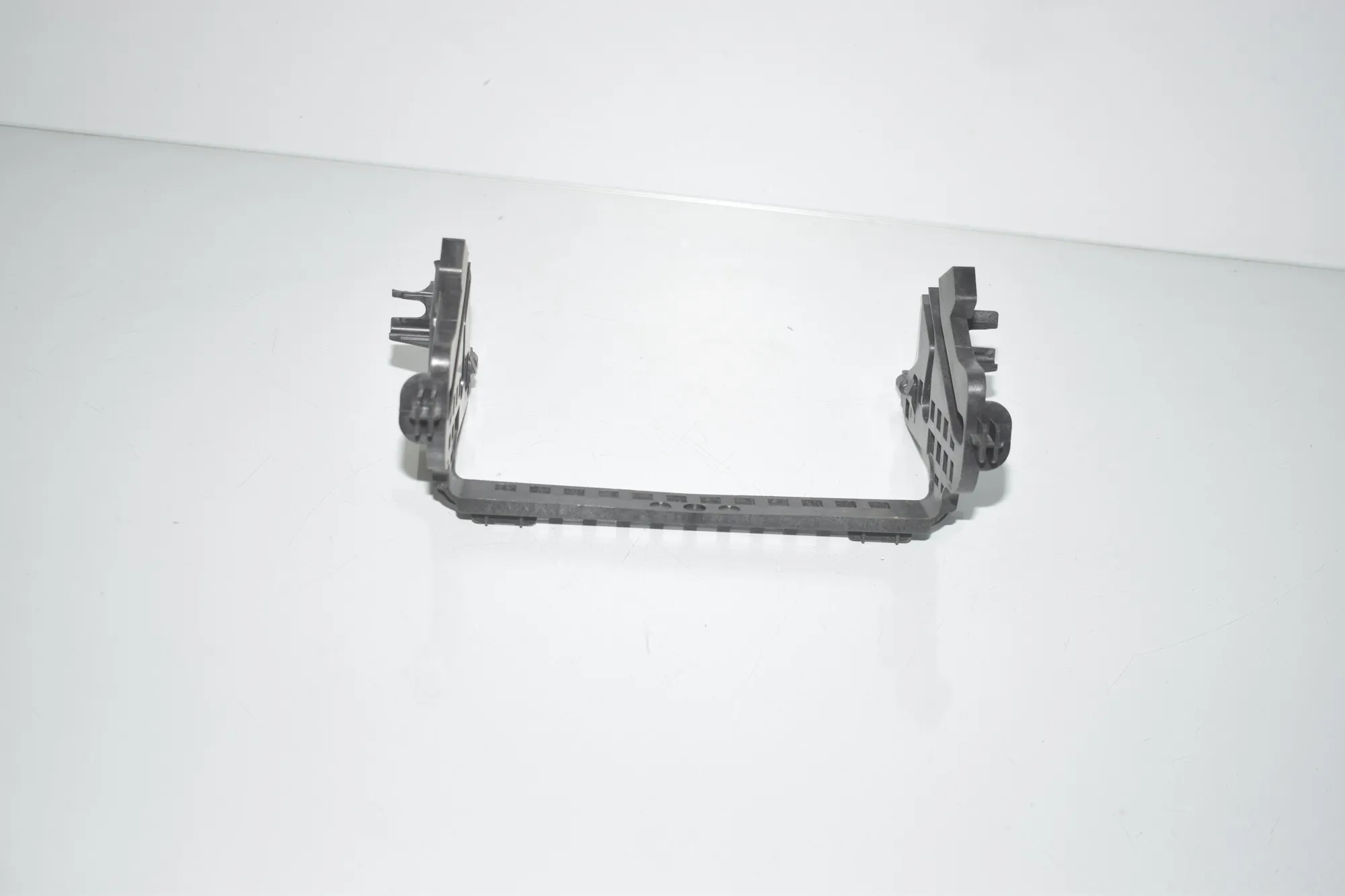 Bracket – OEM 6811443 · BMW 3 (G20, G28) (2018 - -) 330 e Plug-in-Hybrid 2021 – 2