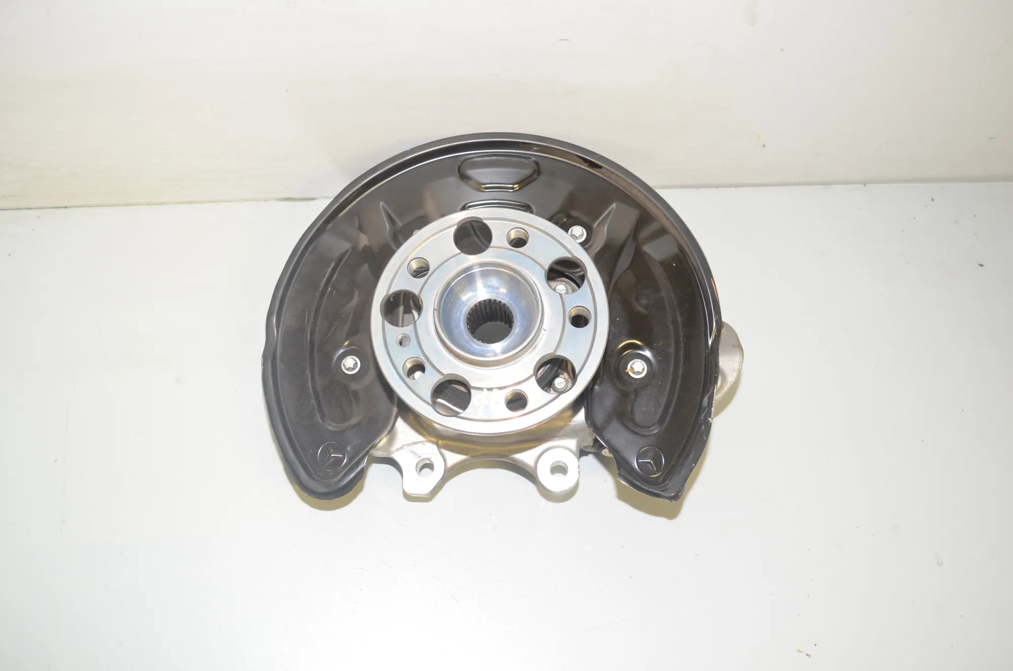 Rear Right Wheel Hub – OEM A00042301 · MERCEDES-BENZ C T-Model (S205) (2014 - -) C 220 BlueTEC / d (205.204) 2015