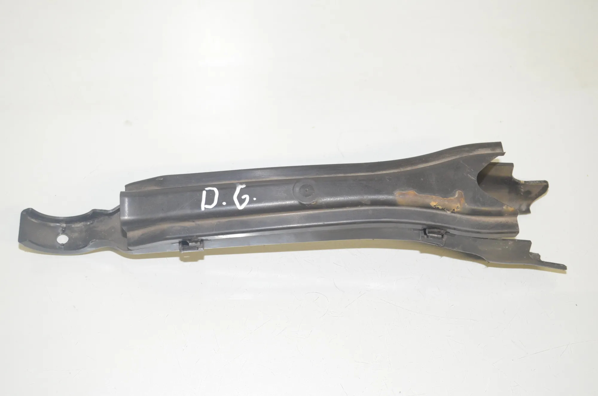 Control Arm Cover – OEM A2053523800 · MERCEDES-BENZ C T-Model (S205) (2014 - -) C 220 BlueTEC / d (205.204) 2015