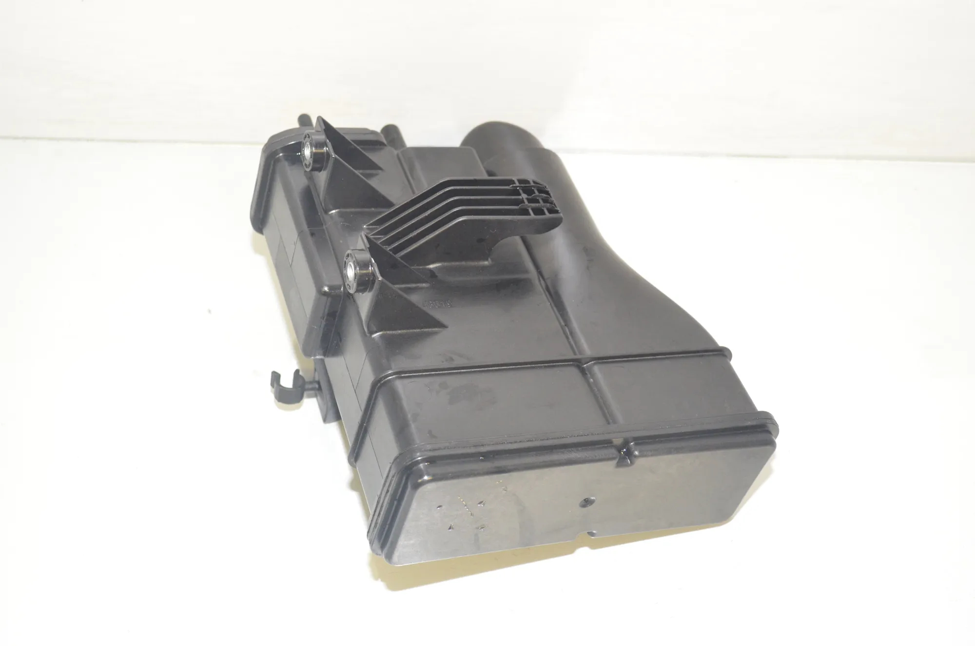 Charcoal Container Filter – OEM 7476384 · BMW X1 (F48) xDrive 20 i 2019 – 2