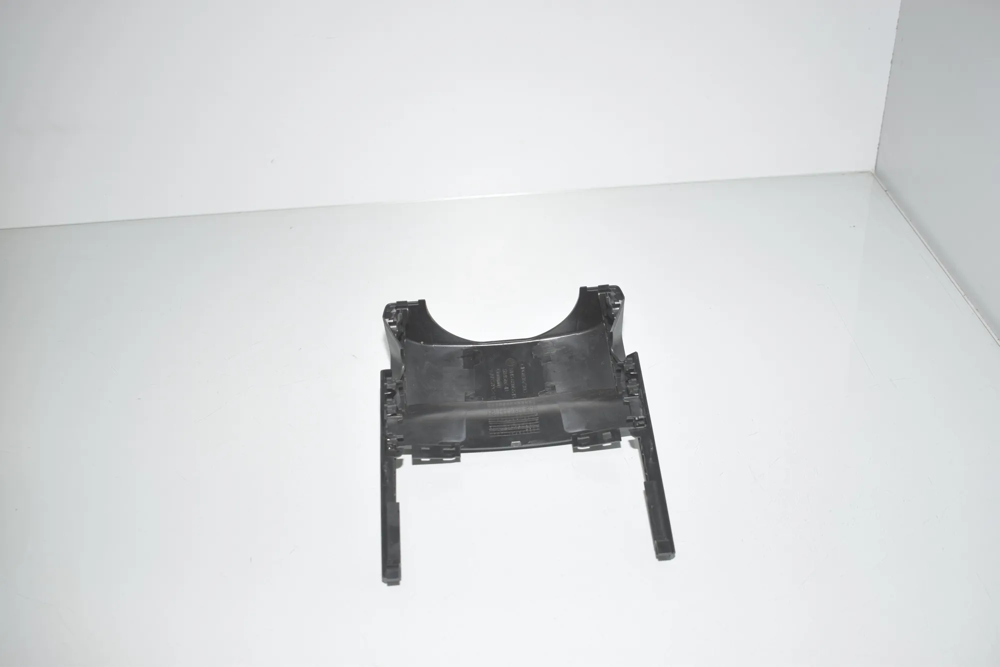 Steering Mechanism Trim – OEM 6805545 · BMW 3 (G20, G28) (2018 - -) 330 e Plug-in-Hybrid 2021 – 5