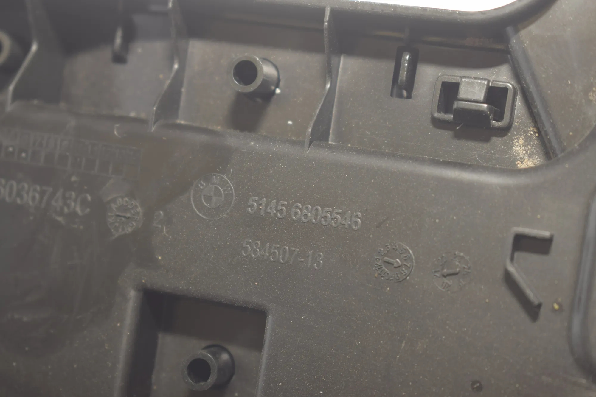 Steering Mechanism Trim – OEM 6805546 · BMW 3 (G20, G28) (2018 - -) 330 e Plug-in-Hybrid 2021 – 6