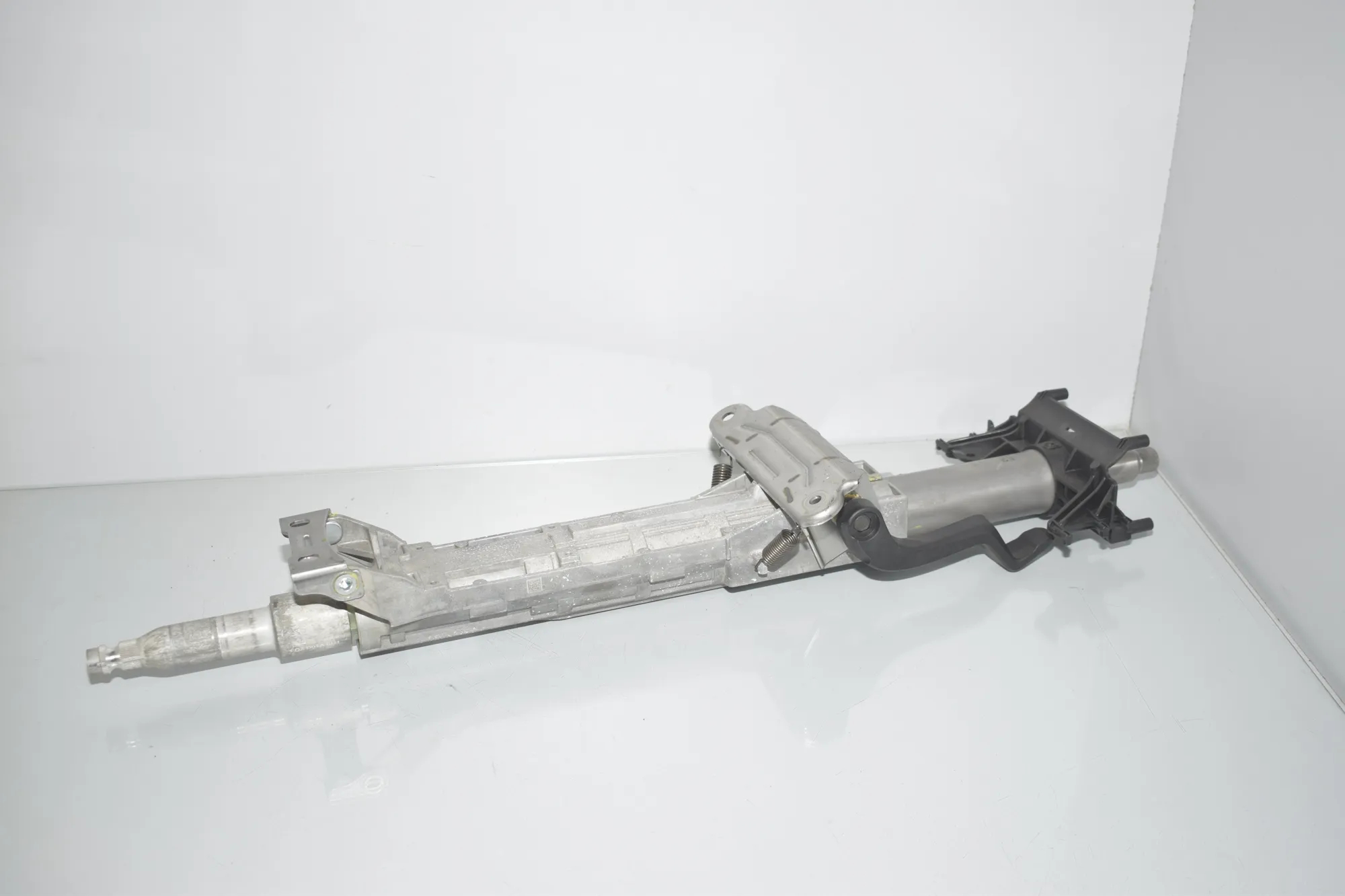 Steering Wheel Adjustment Mechanism – OEM 6896187 · BMW 3 (G20, G28) (2018 - -) 330 e Plug-in-Hybrid 2021 – 3