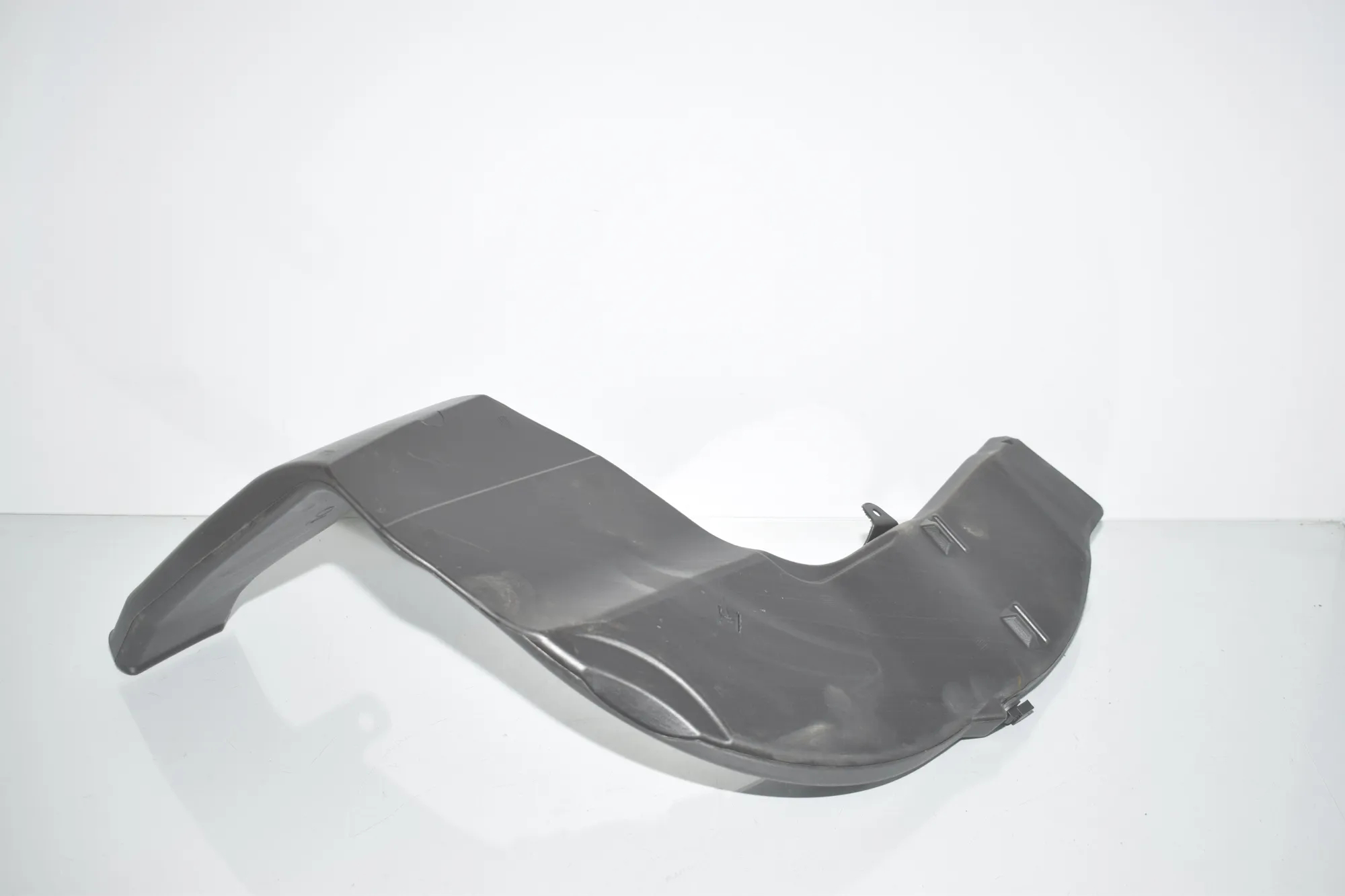 Air Intake Duct Part – OEM 7443138 · BMW 3 (G20, G28) (2018 - -) 330 e Plug-in-Hybrid 2021 – 2