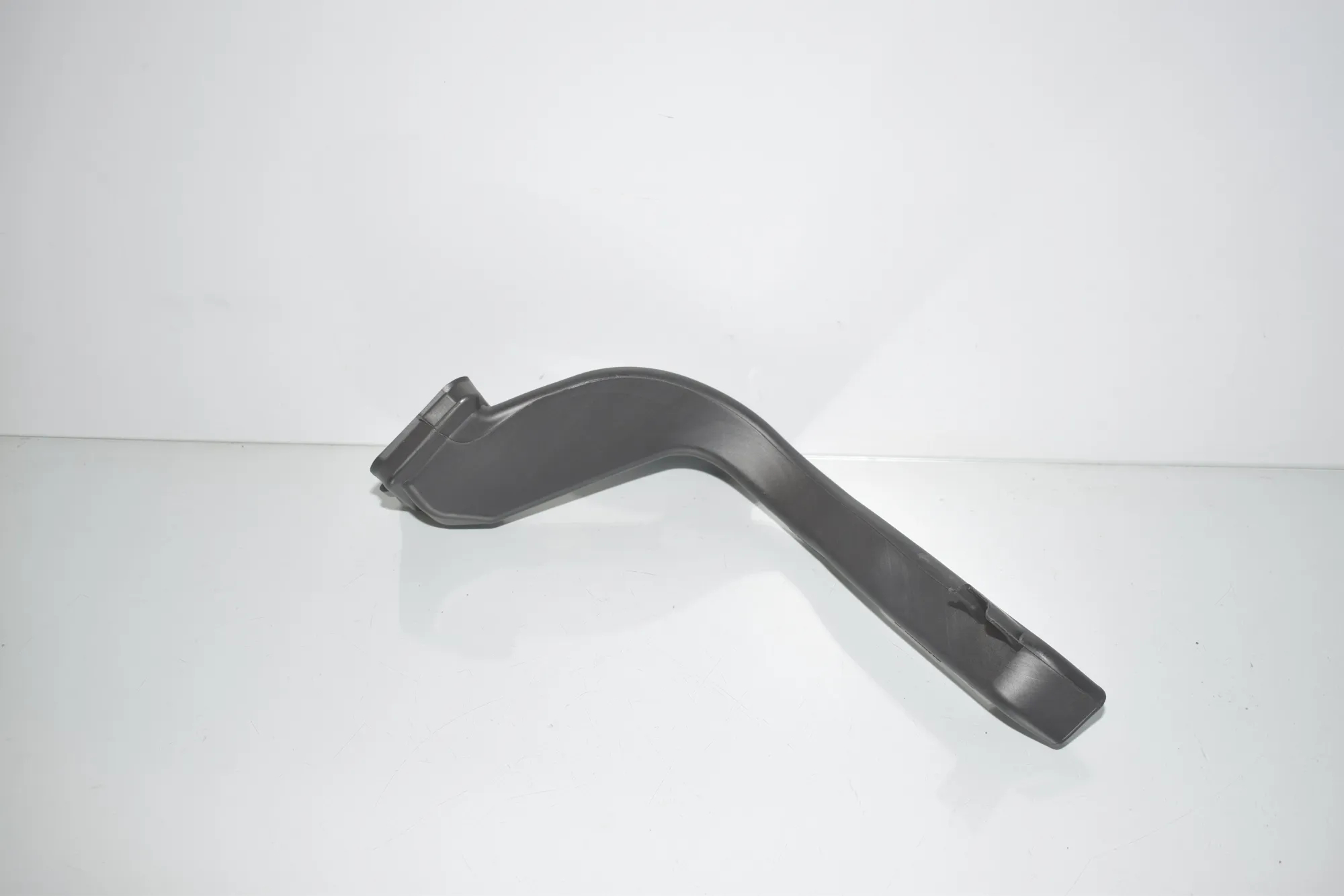 Air Intake Duct Part – OEM 6805554 · BMW 3 (G20, G28) (2018 - -) 330 e Plug-in-Hybrid 2021