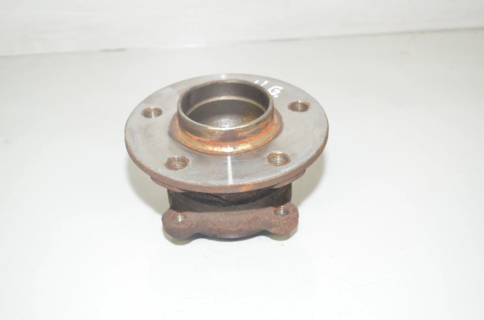 Rear Left Wheel Bearing – OEM 6891921 · BMW 1 (F40) (2019 - -) (F40)118d 2020 – 2