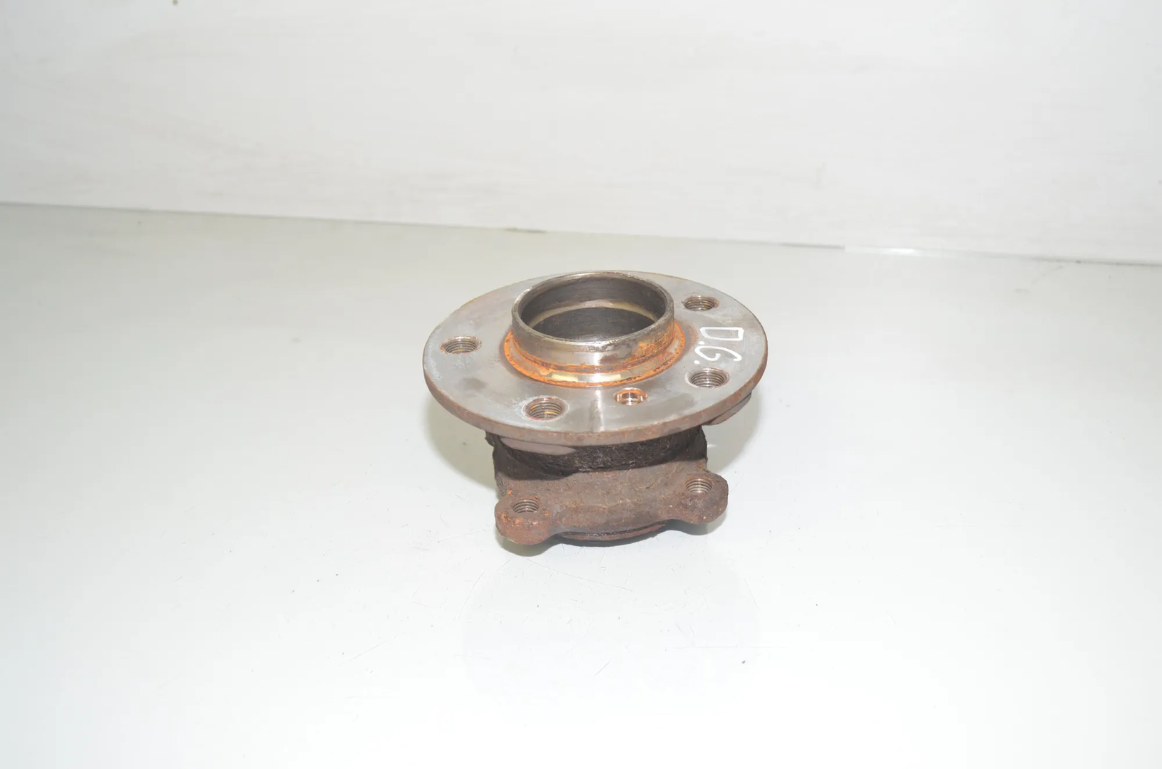Rear Right Wheel Bearing – OEM 6891921 · BMW 1 (F40) (2019 - -) (F40)118d 2020 – 2