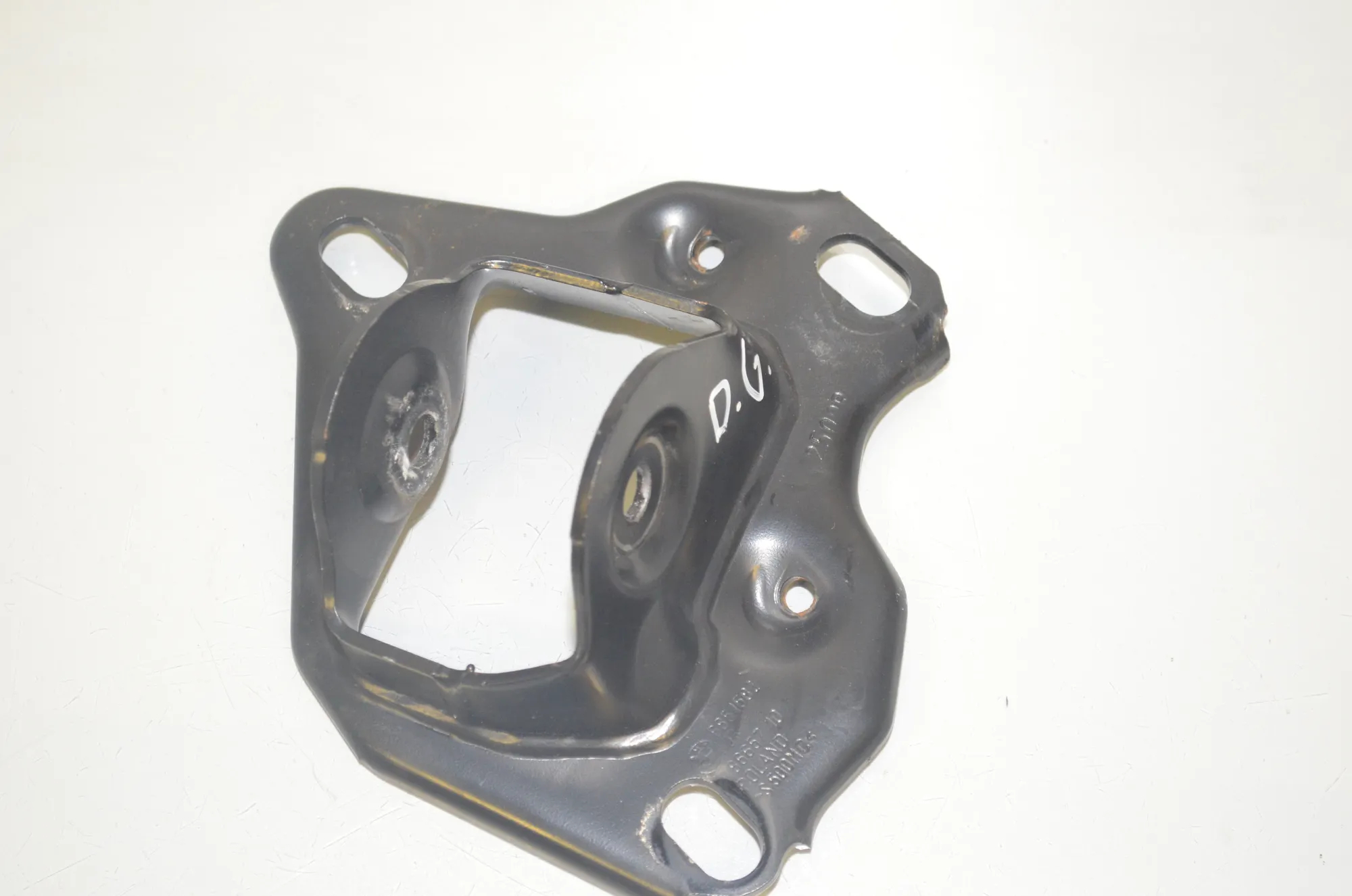Bracket – OEM 6896992 · BMW 1 (F40) (2019 - -) (F40)118d 2020 – 2