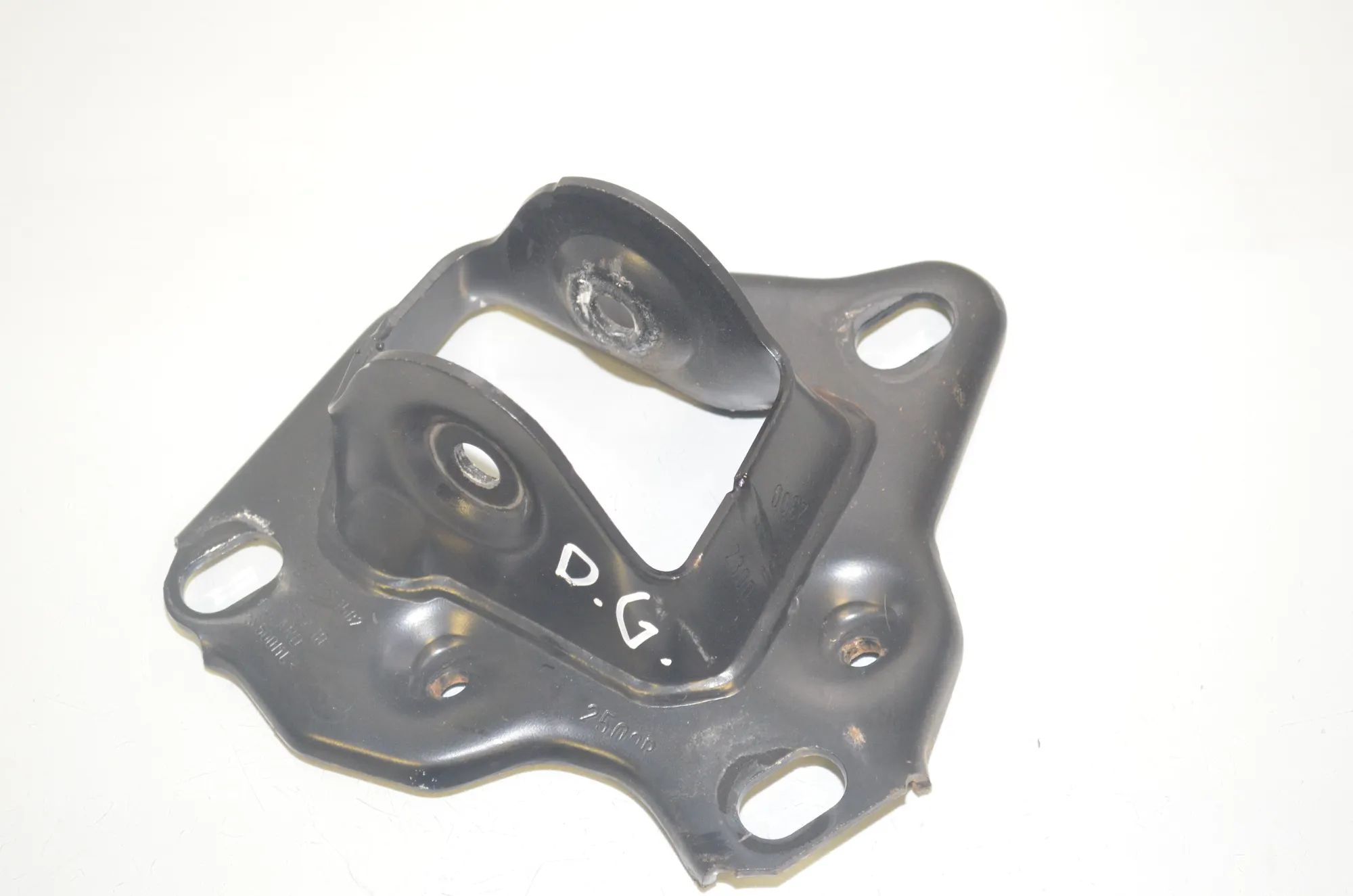 Bracket – OEM 6896992 · BMW 1 (F40) (2019 - -) (F40)118d 2020 – 3