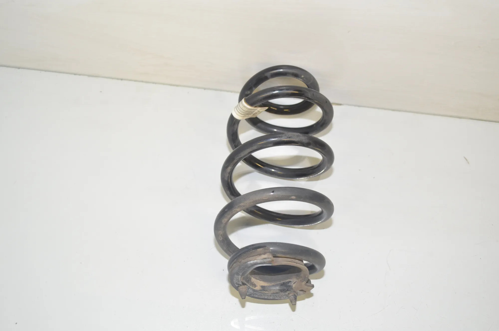 Rear Left Coil Spring – OEM 6897383 · BMW 1 (F40) (2019 - -) (F40)118d 2020