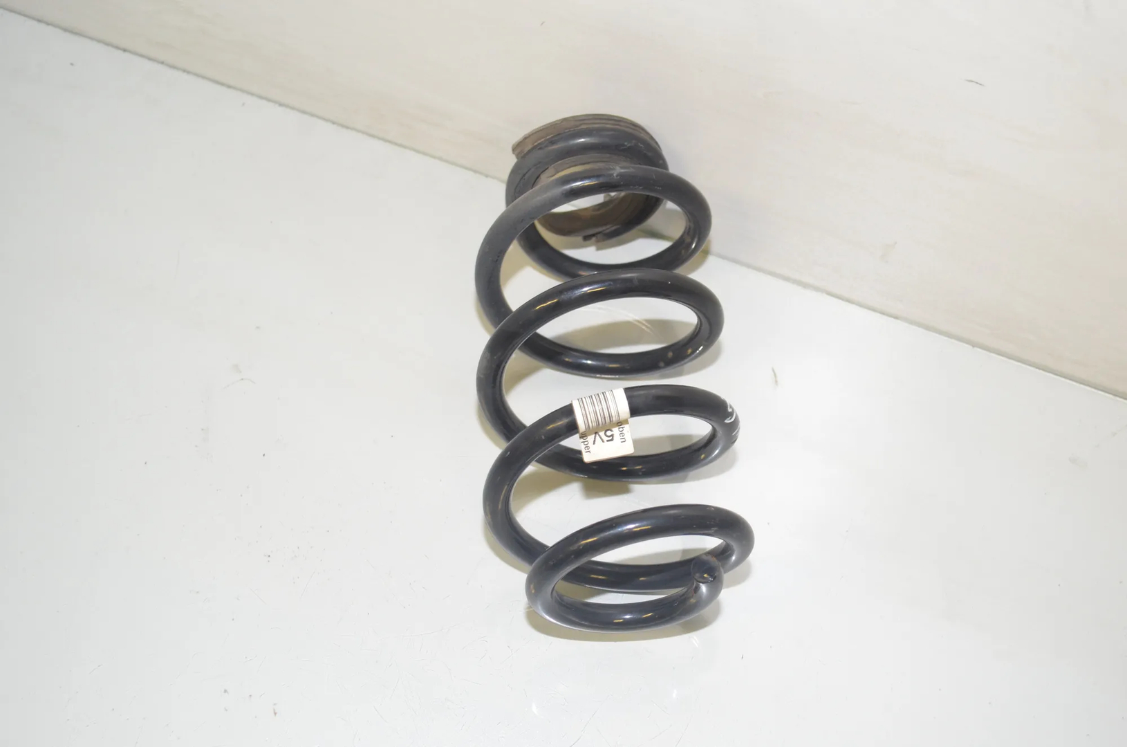 Rear Left Coil Spring – OEM 6897383 · BMW 1 (F40) (2019 - -) (F40)118d 2020 – 2