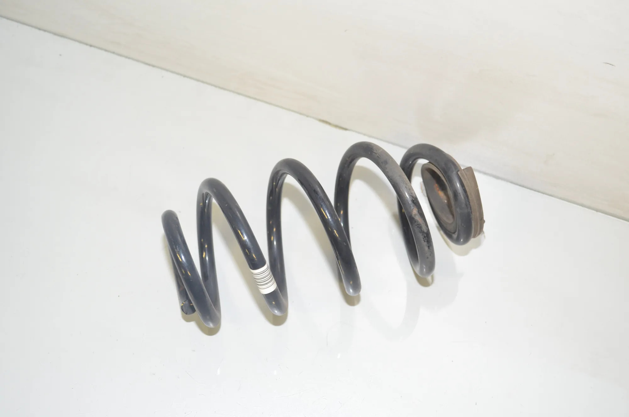 Rear Right Coil Spring – OEM 6897383 · BMW 1 (F40) (2019 - -) (F40)118d 2020 – 4