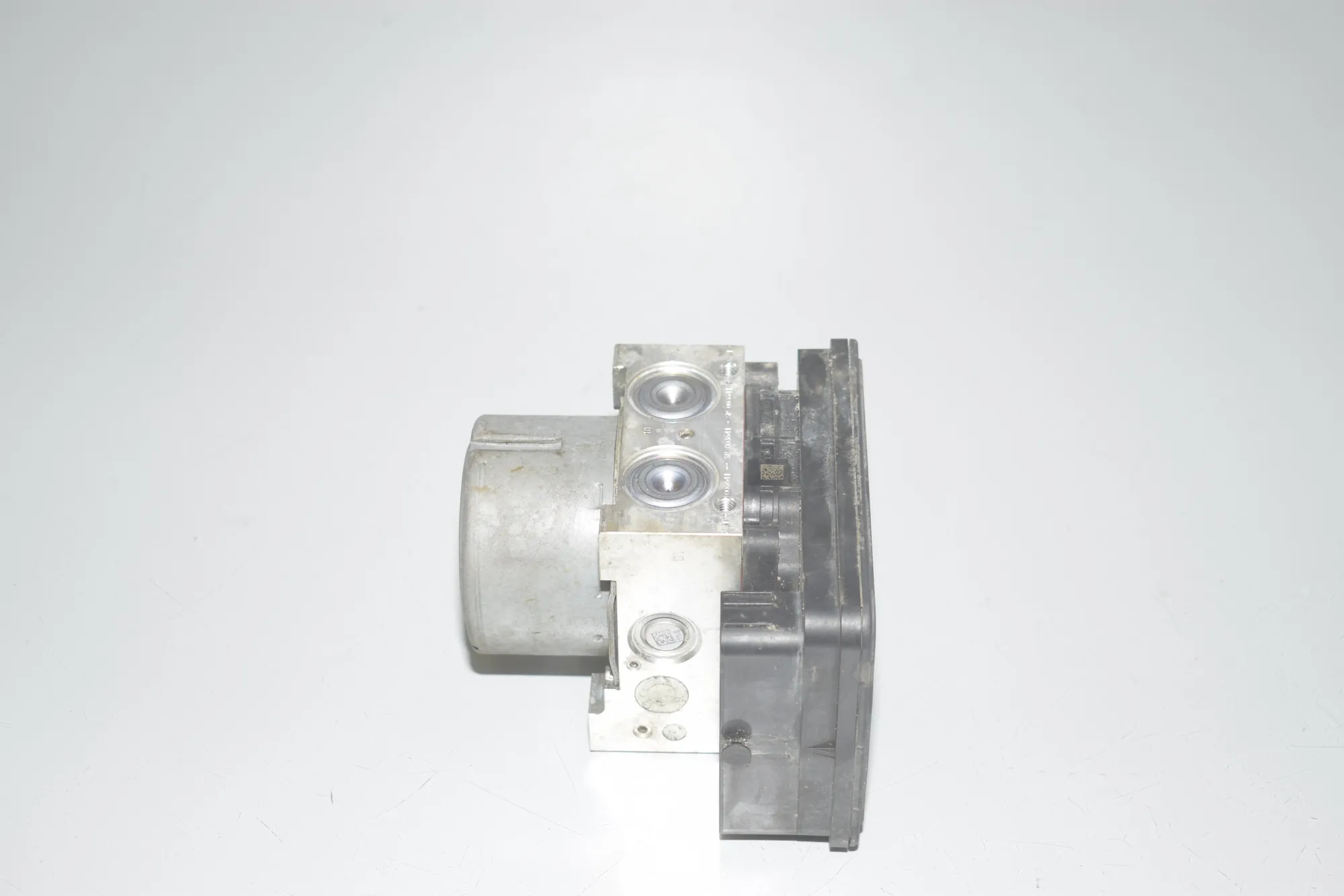 ABS Pump – OEM 6883348 · BMW i3 (I01) BMW i3 (I01) Hybrid 2020 – 4