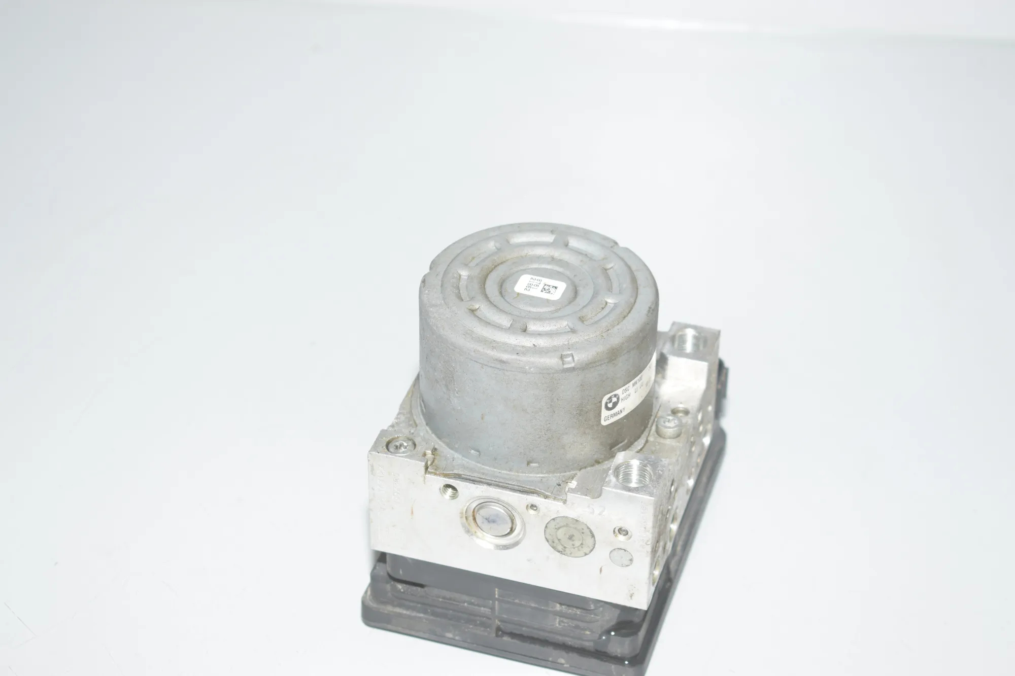ABS Pump – OEM 6883348 · BMW i3 (I01) BMW i3 (I01) Hybrid 2020 – 2