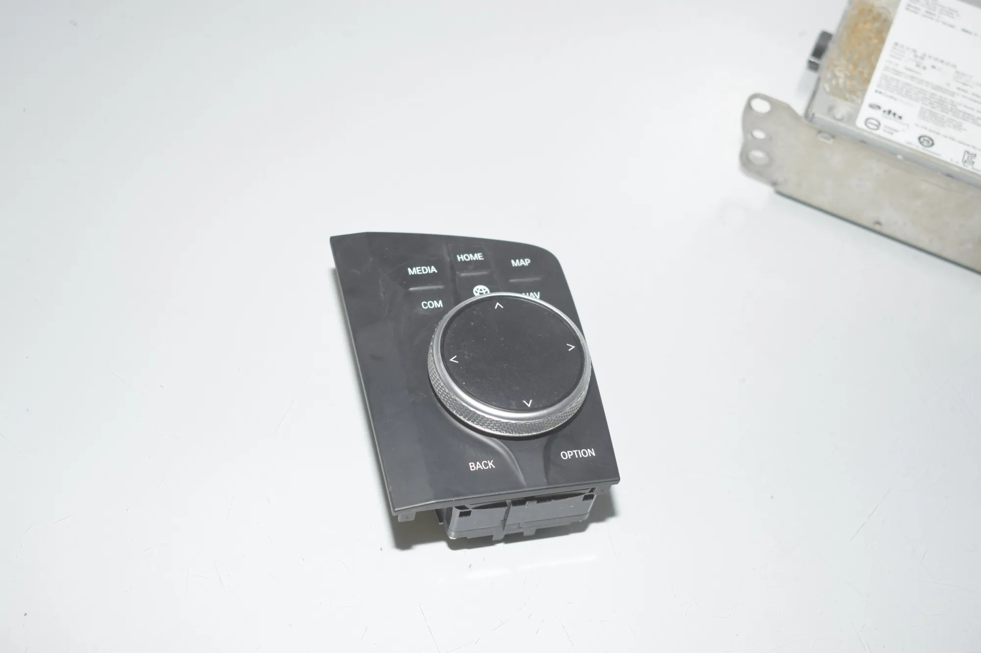 Navigation System – OEM 65509826555 · BMW 3 (G20, G28) (2018 - -) 330 e Plug-in-Hybrid 2021 – 9