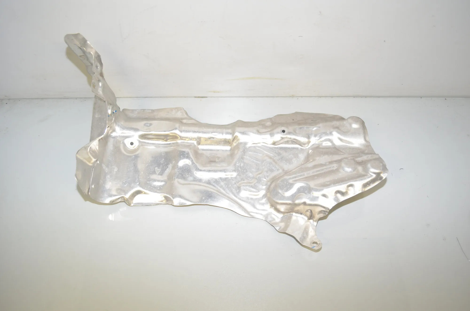 Heat Protection – OEM 6882183 · BMW X1 (F48) xDrive 20 i 2019 – 3
