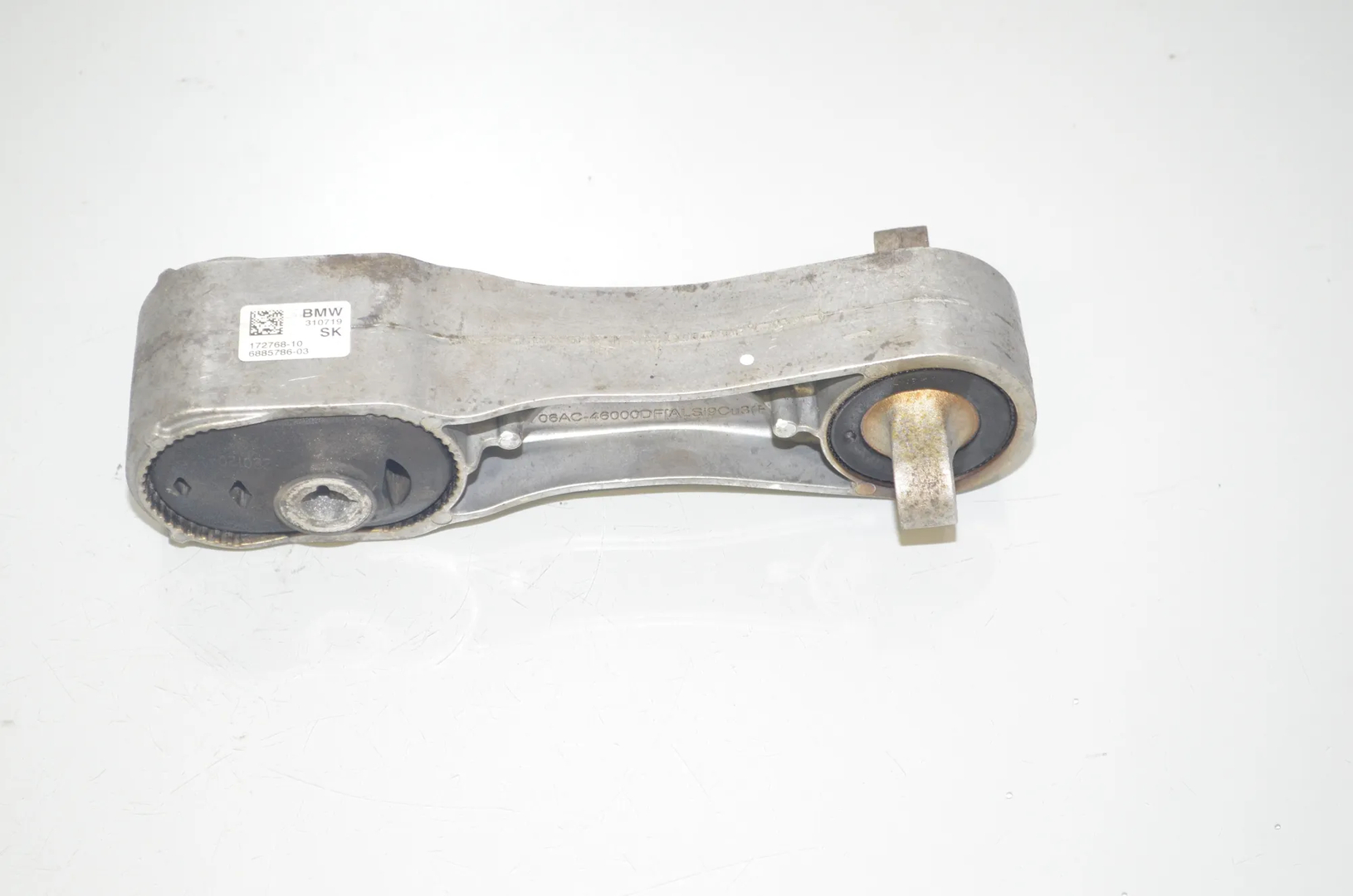 Gearbox Mount – OEM 6885786 · BMW X1 (F48) xDrive 20 i 2019 – 2