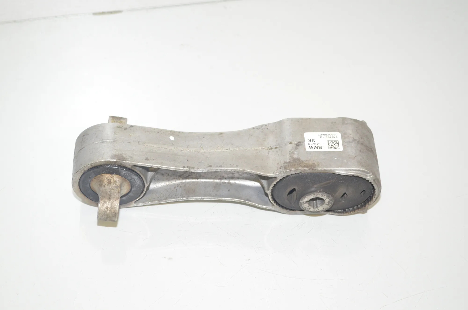 Gearbox Mount – OEM 6885786 · BMW X1 (F48) xDrive 20 i 2019