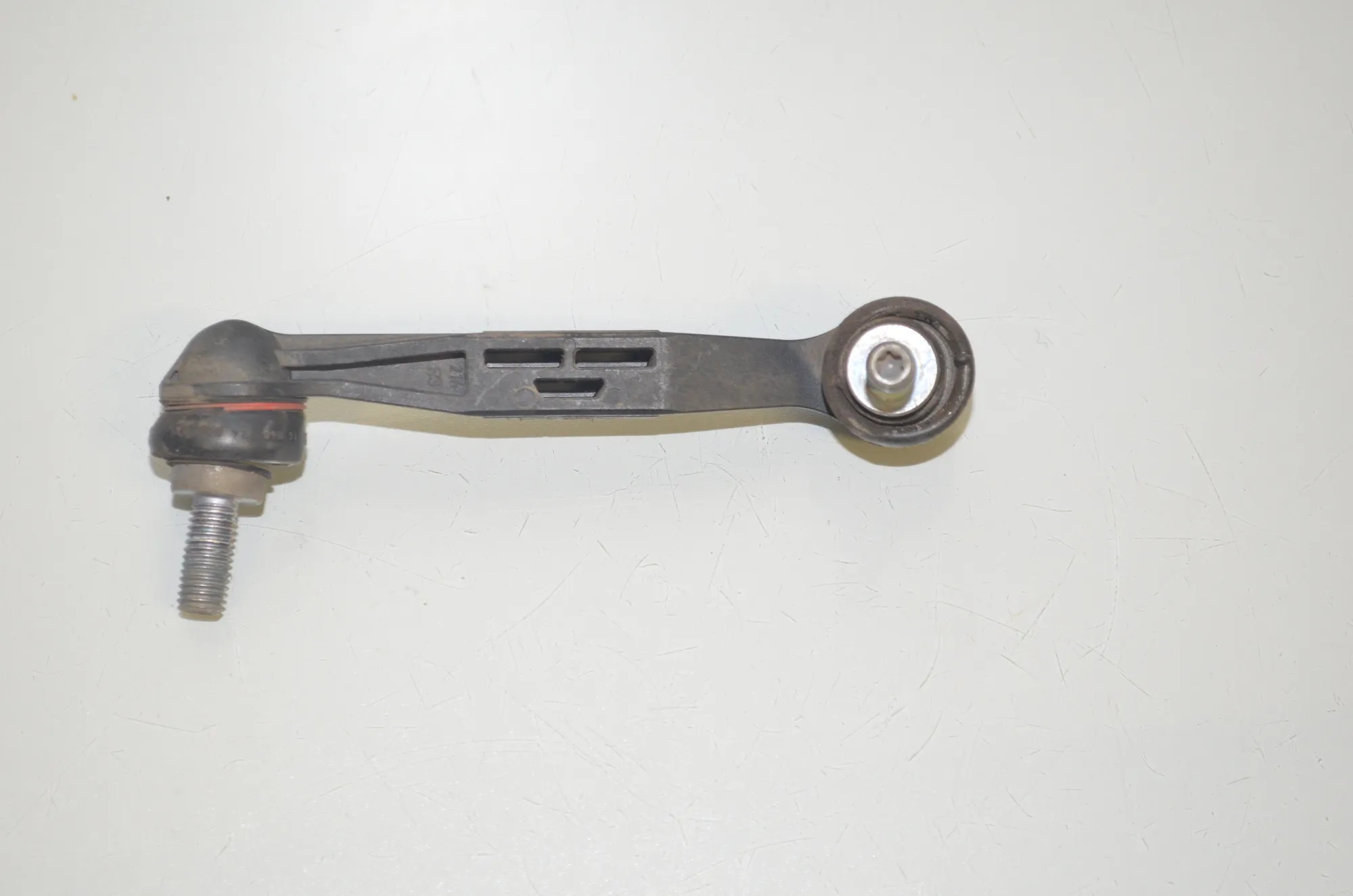 Rear Right Stabilizer Link – OEM 6785608 · BMW 3 (G20, G28) (2018 - -) 330 e Plug-in-Hybrid 2021 – 2