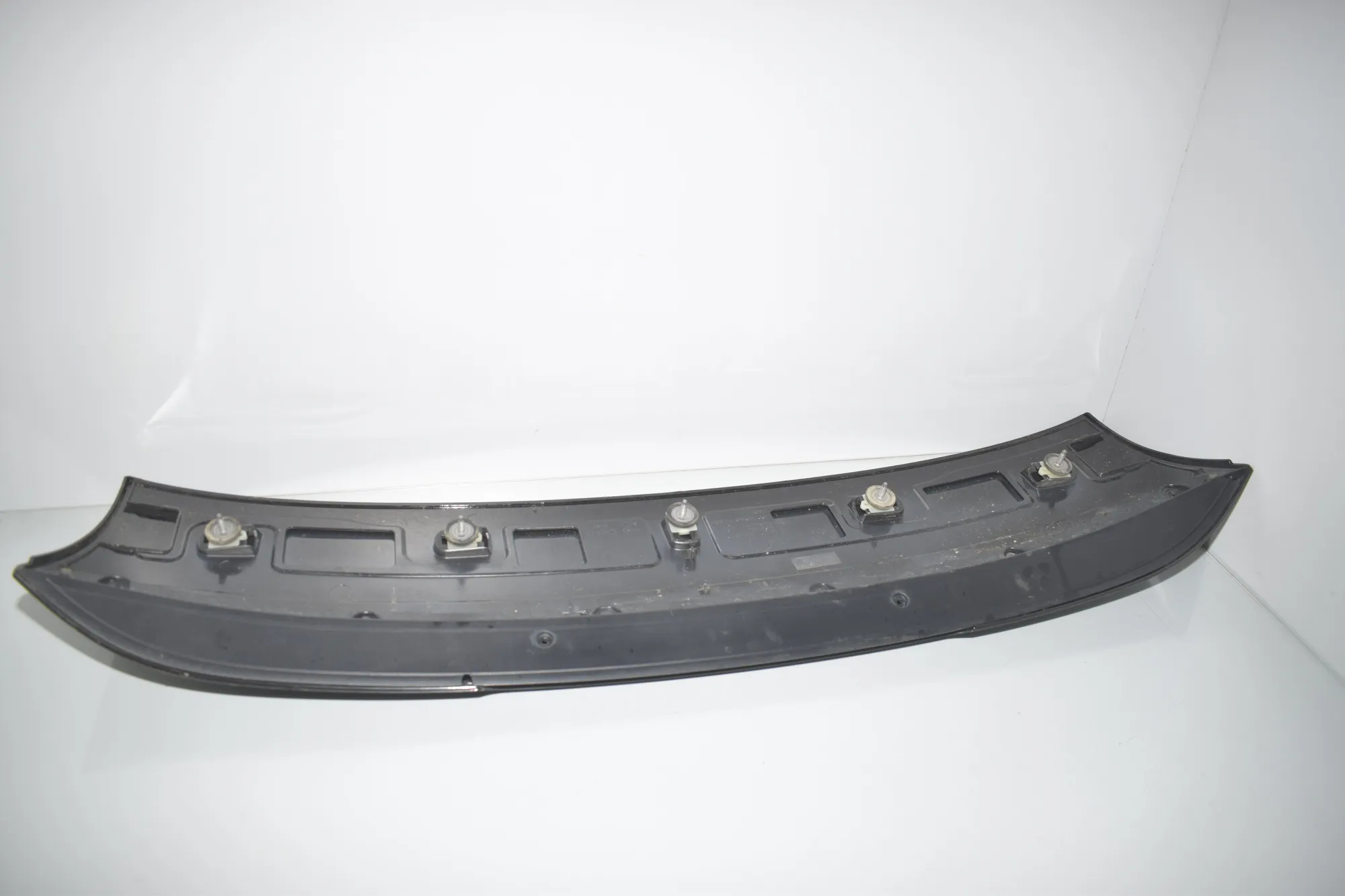 Tailgate Bootlid Spoiler – OEM 7305042 · BMW i3 (I01) Electric 2019 – 4