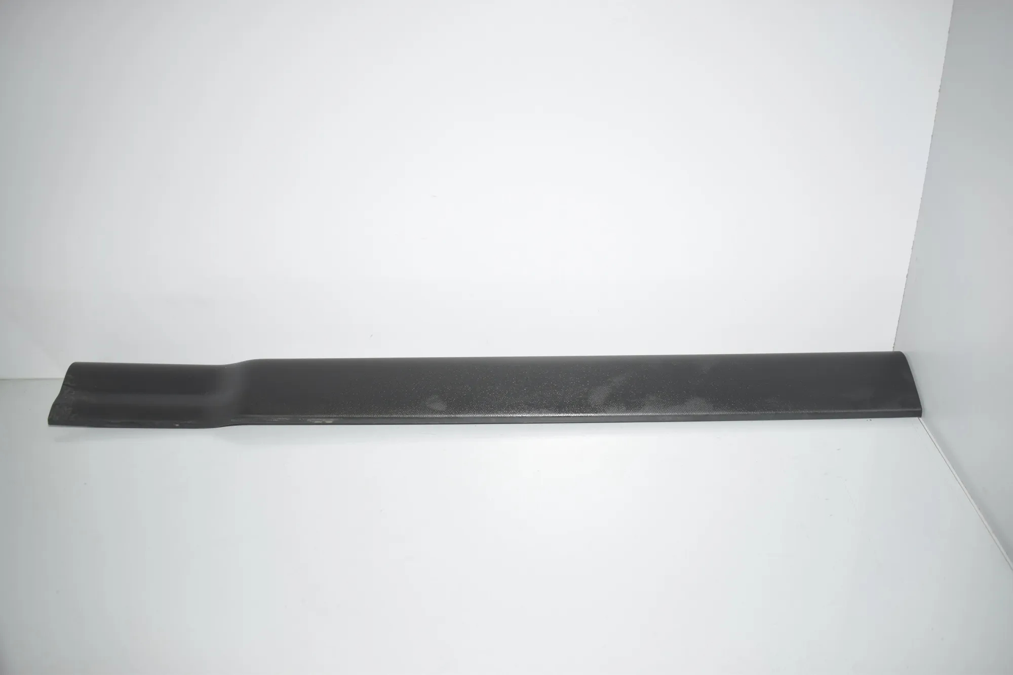 Front Left Interior Step Trim – OEM 7272379 · BMW i3 (I01) Electric 2019