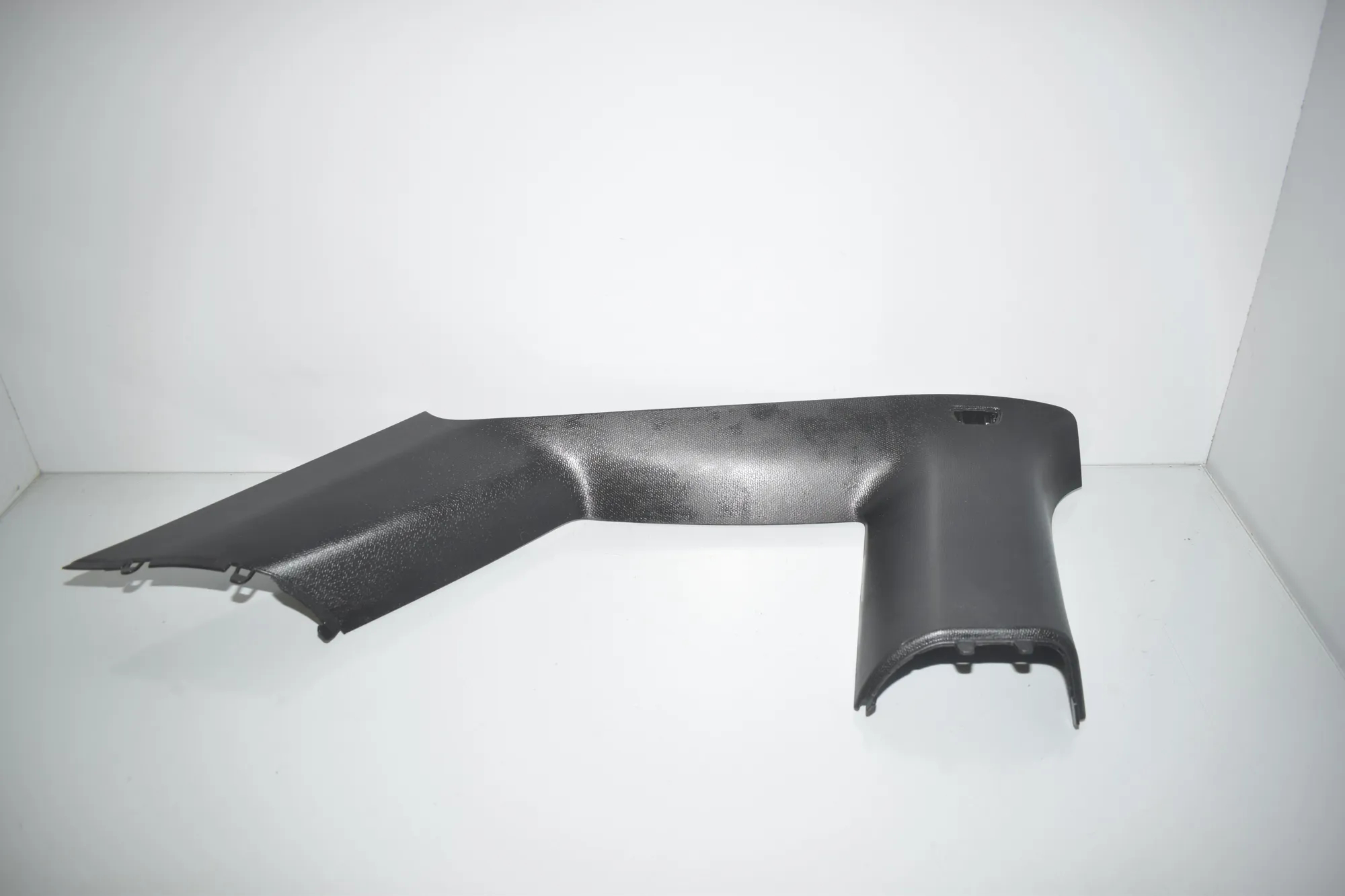 Rear Left Pillar Trim – OEM 7275669 · BMW i3 (I01) Electric 2019