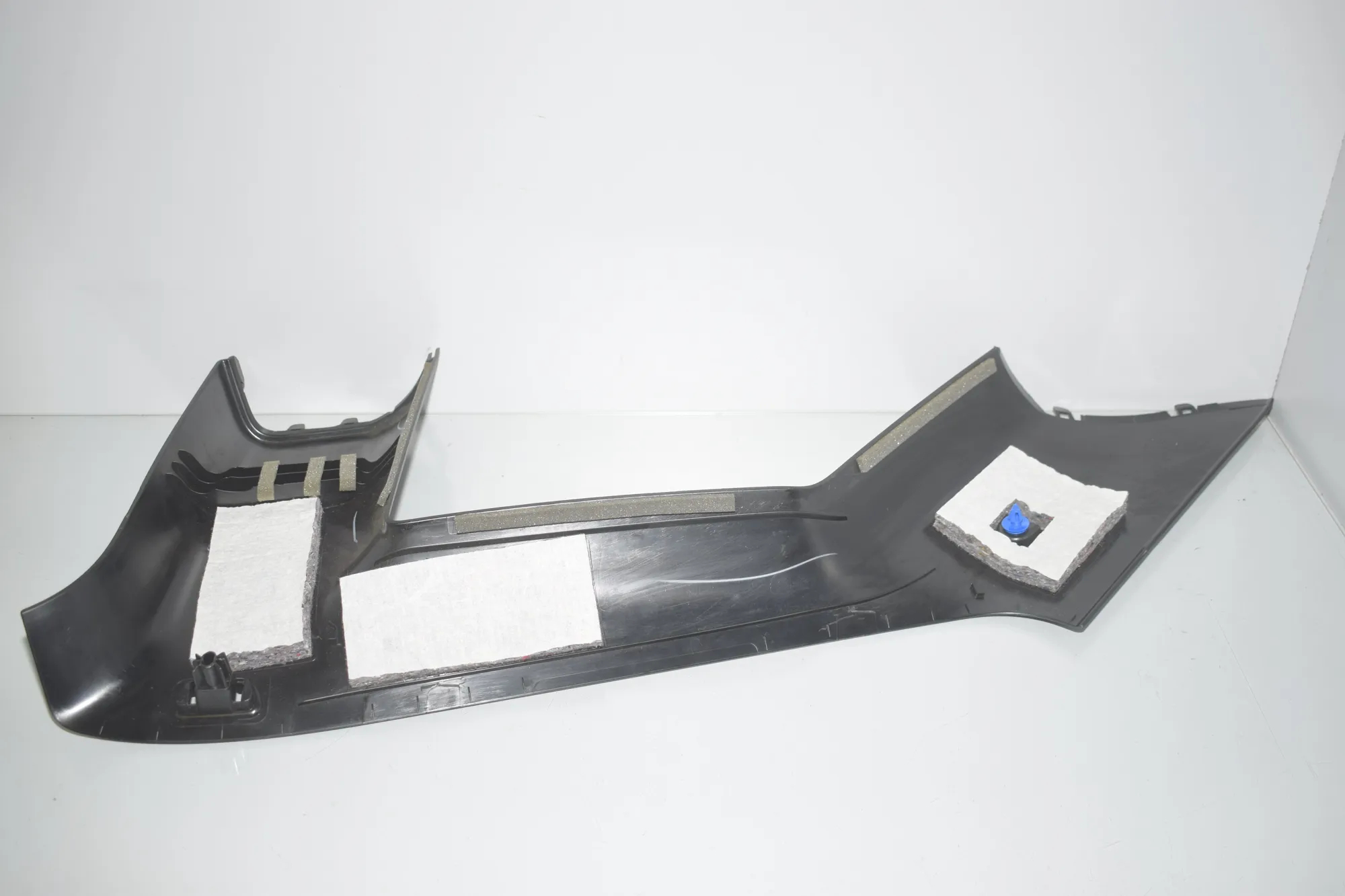 Right Side Pillar Trim – OEM 7275670 · BMW i3 (I01) Electric 2019 – 4