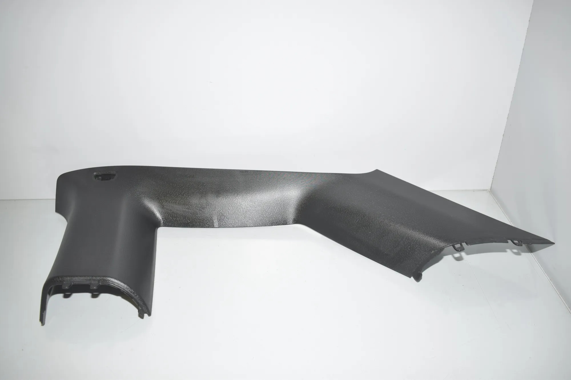 Right Side Pillar Trim – OEM 7275670 · BMW i3 (I01) Electric 2019