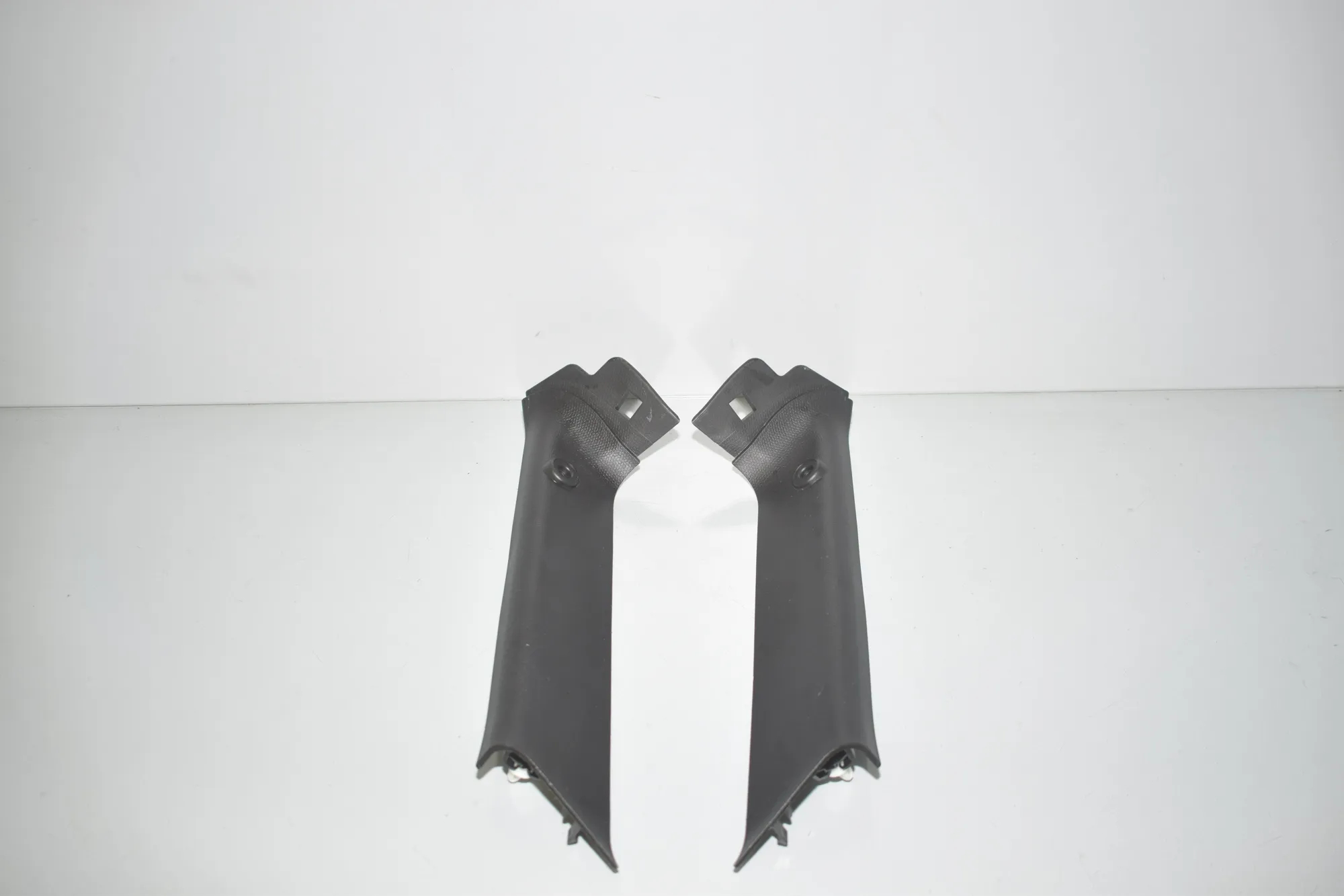 Tailgate Bootlid Trim – OEM 7315766 · BMW i3 (I01) Electric 2019