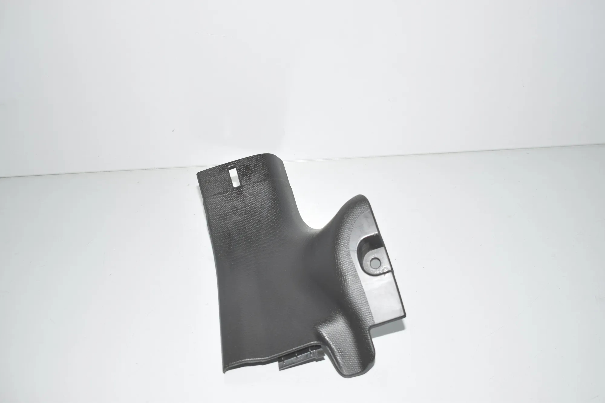 Rear Left Interior Step Trim – OEM 7272381 · BMW i3 (I01) Electric 2019