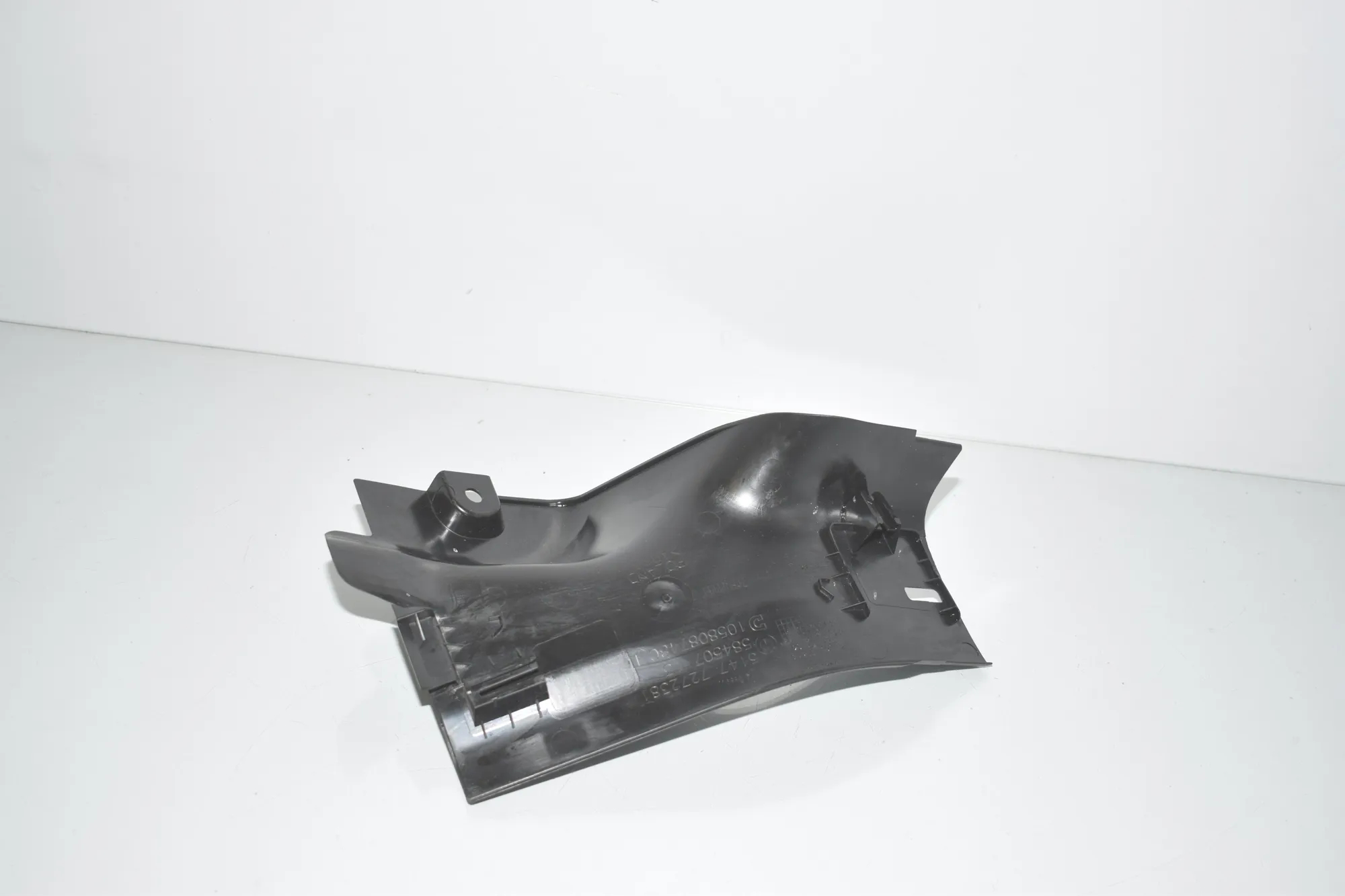 Rear Left Interior Step Trim – OEM 7272381 · BMW i3 (I01) Electric 2019 – 4
