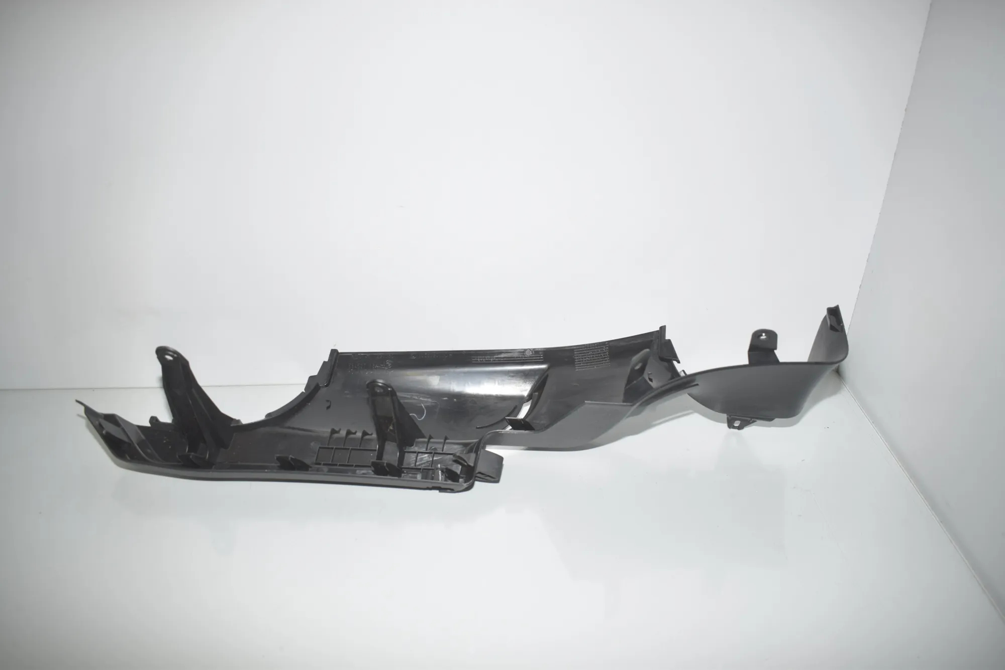 Trunk Boot Trim – OEM 7291360 · BMW i3 (I01) Electric 2019 – 2
