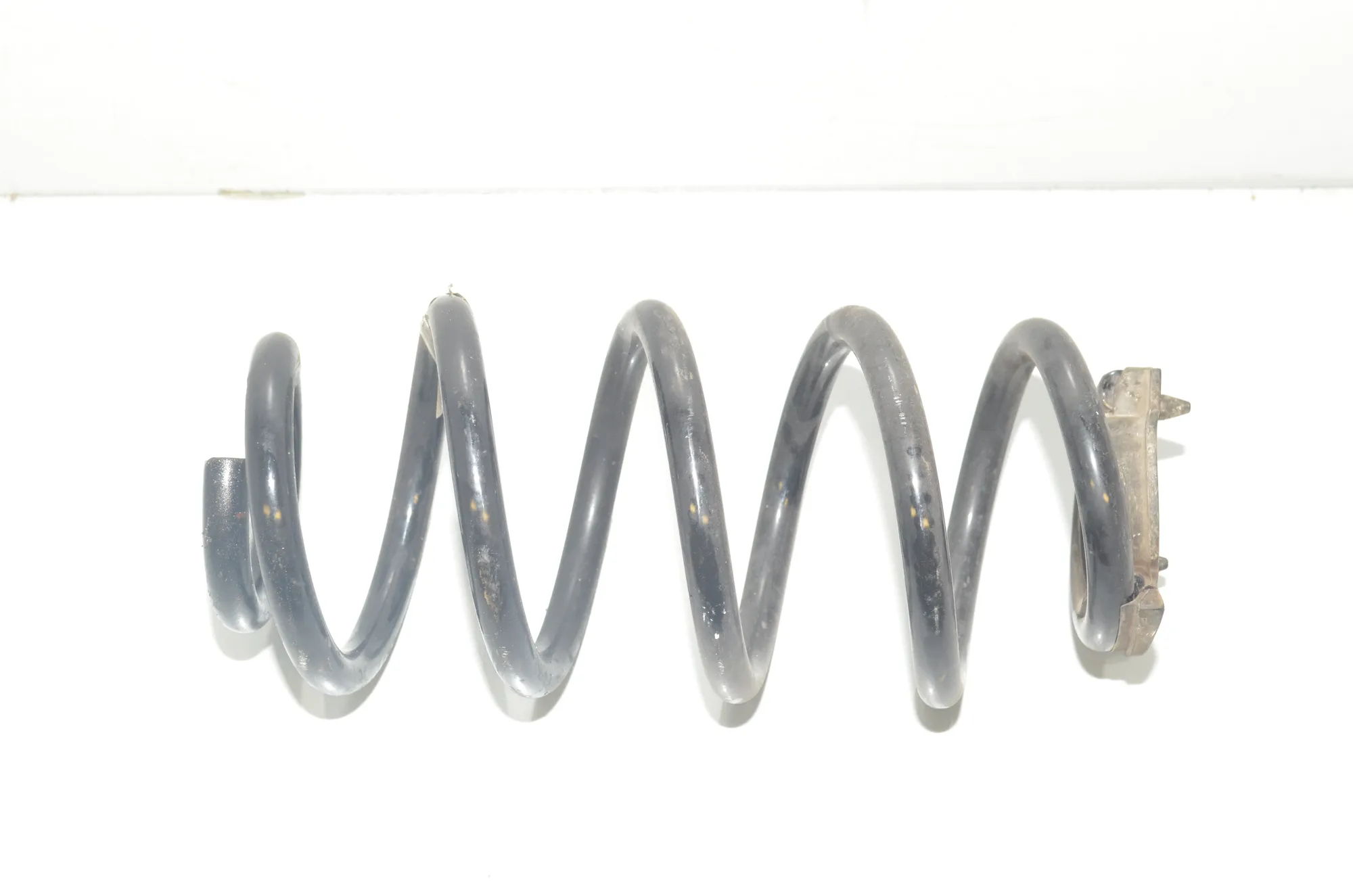 Rear Right Coil Spring – OEM 6872297 · BMW X1 (F48) xDrive 20 i 2019 – 2