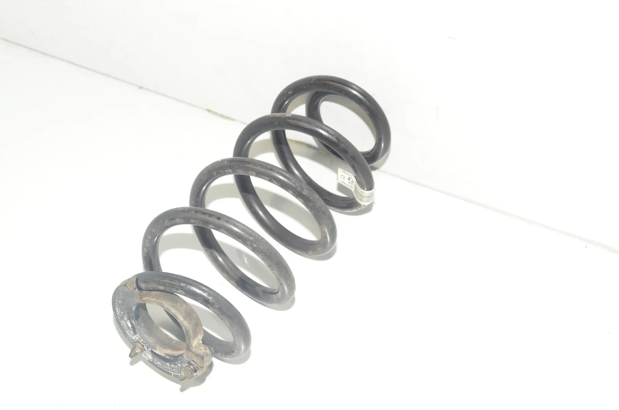 Rear Right Coil Spring – OEM 6872297 · BMW X1 (F48) xDrive 20 i 2019